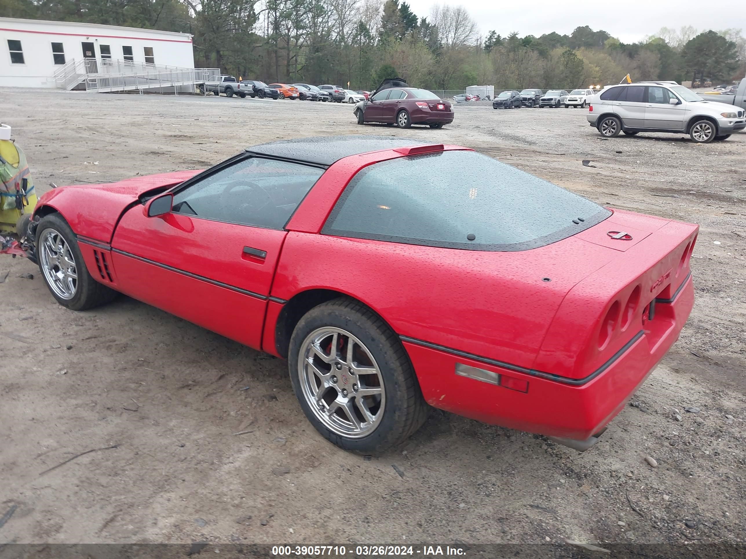 Photo 2 VIN: 1G1YY2188J5102042 - CHEVROLET CORVETTE 