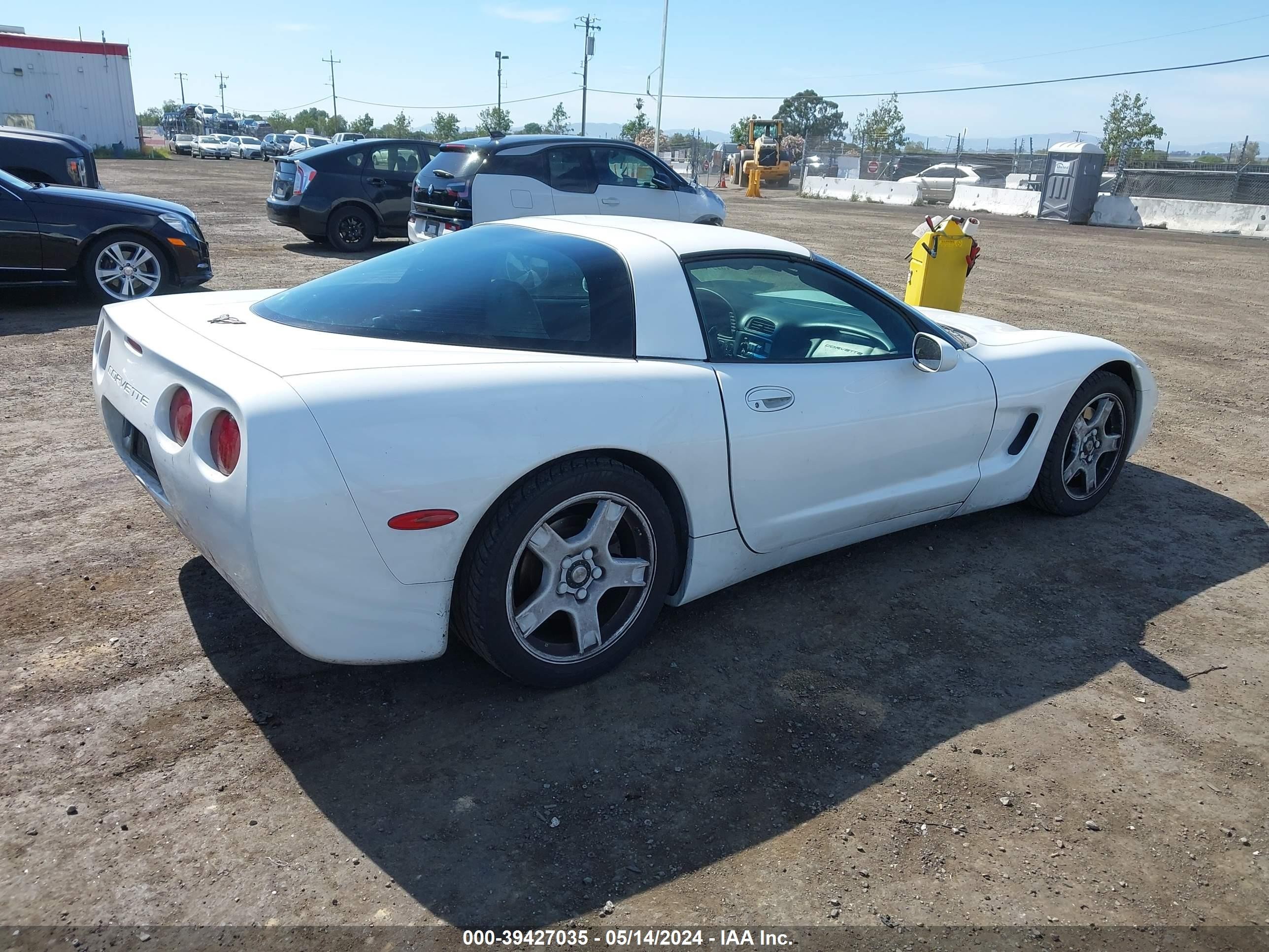 Photo 3 VIN: 1G1YY22G0W5104672 - CHEVROLET CORVETTE 