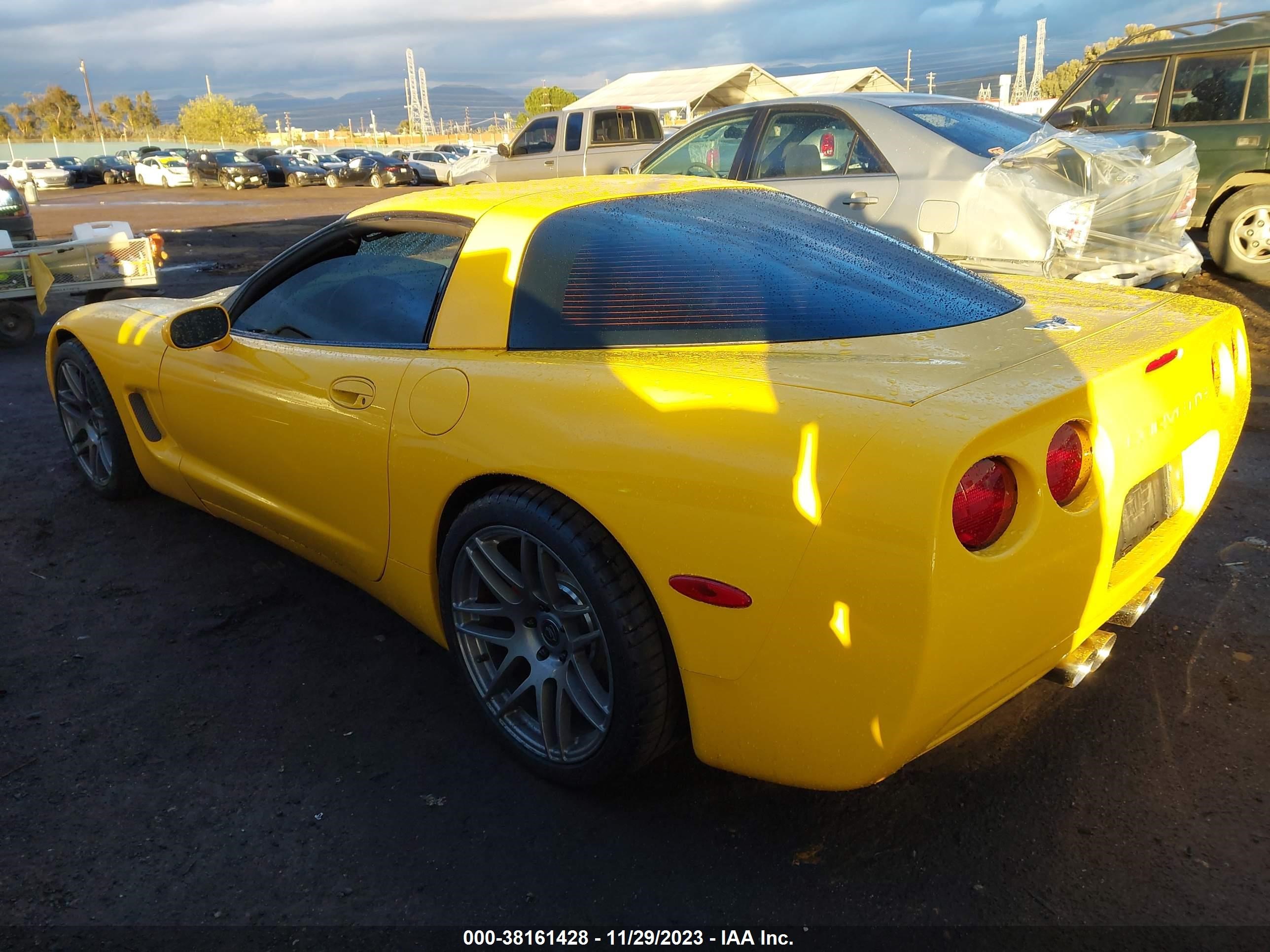 Photo 2 VIN: 1G1YY22G135113747 - CHEVROLET CORVETTE 