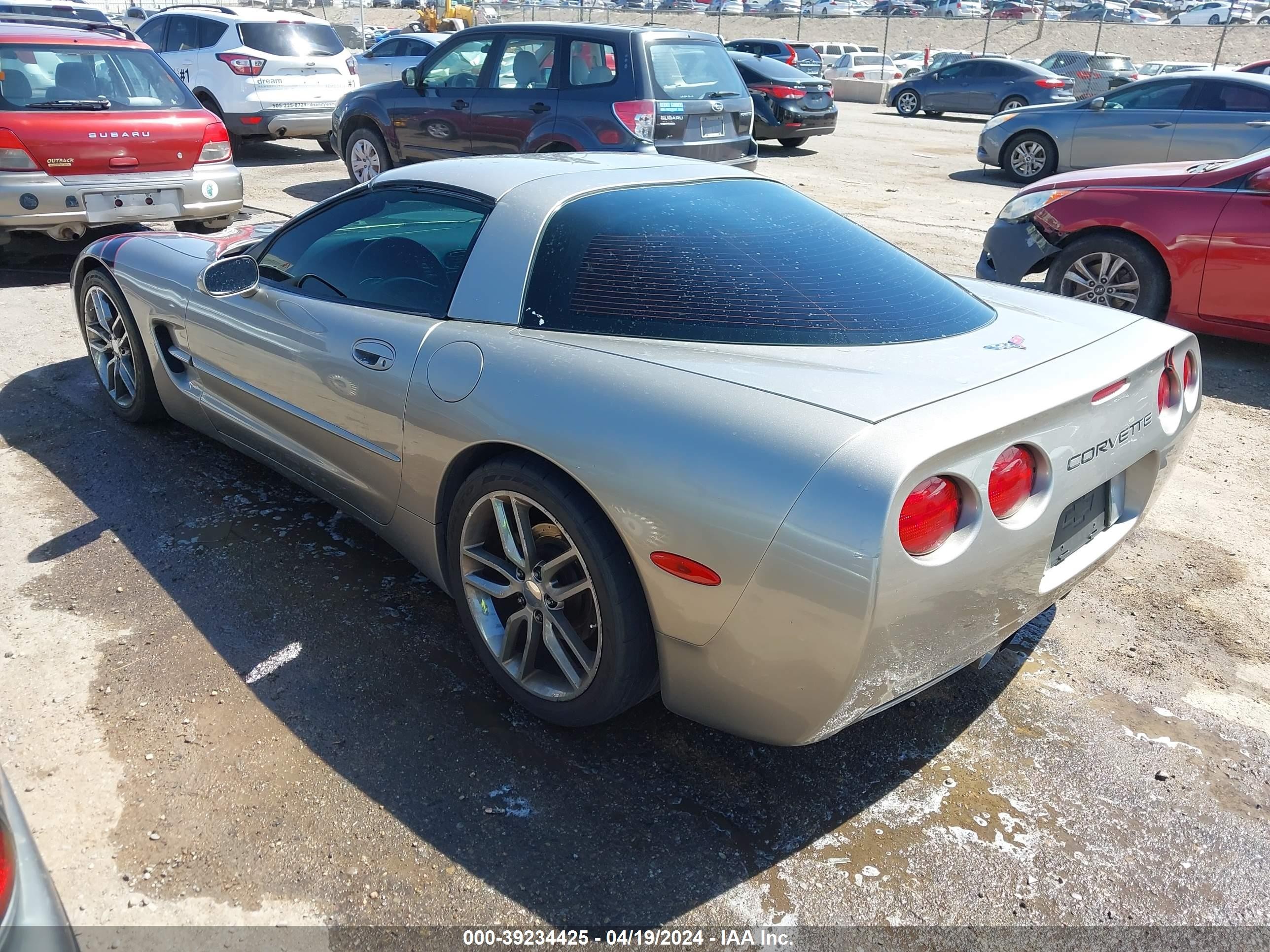 Photo 2 VIN: 1G1YY22G1W5113137 - CHEVROLET CORVETTE 