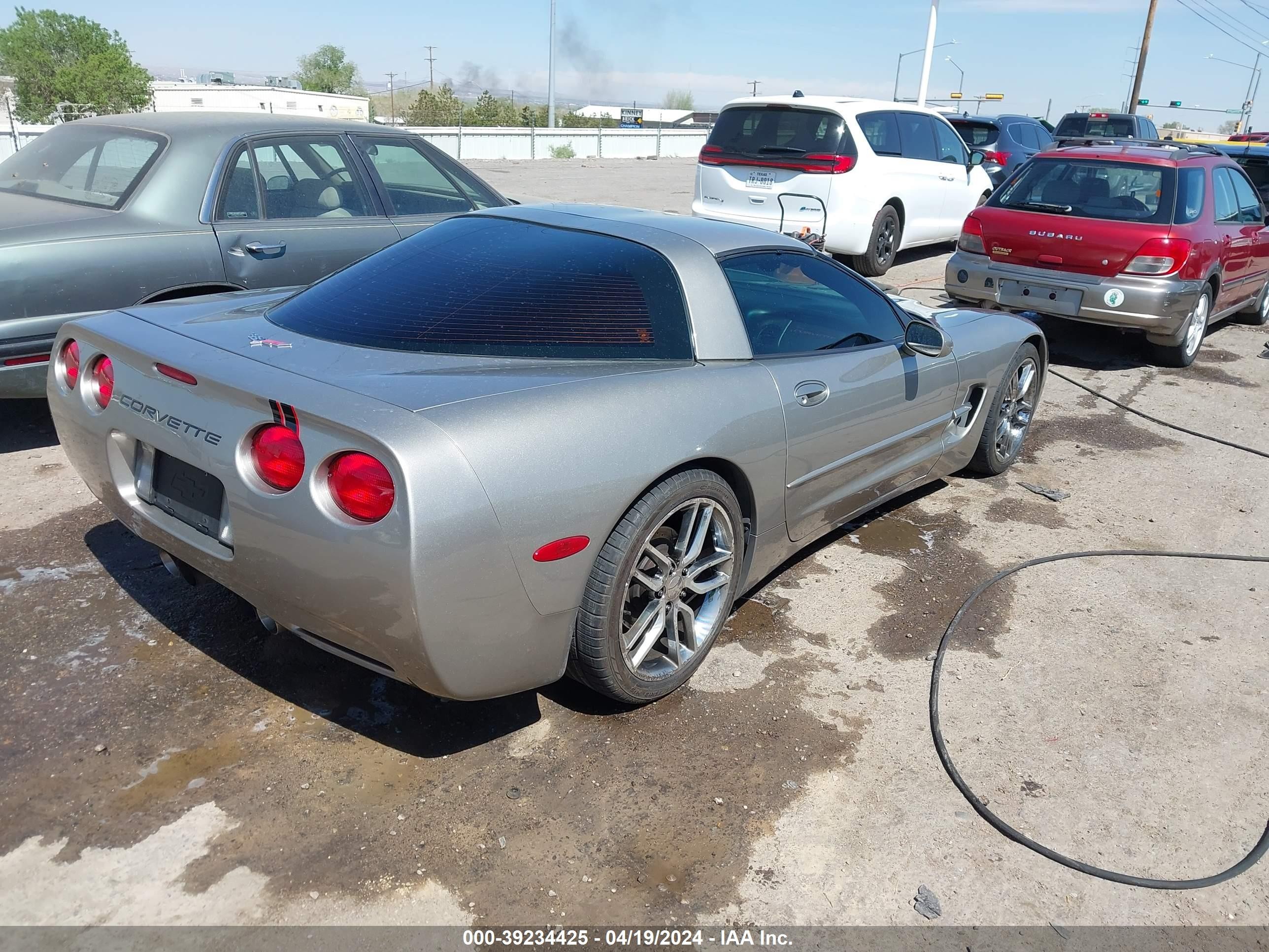 Photo 3 VIN: 1G1YY22G1W5113137 - CHEVROLET CORVETTE 