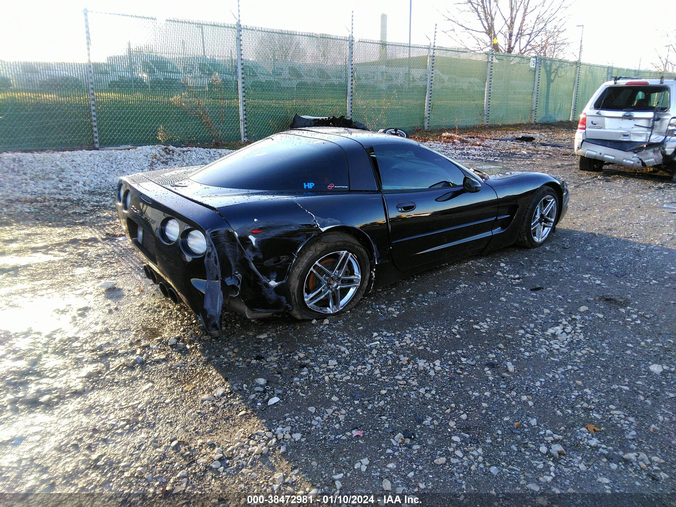 Photo 3 VIN: 1G1YY22G2X5123824 - CHEVROLET CORVETTE 