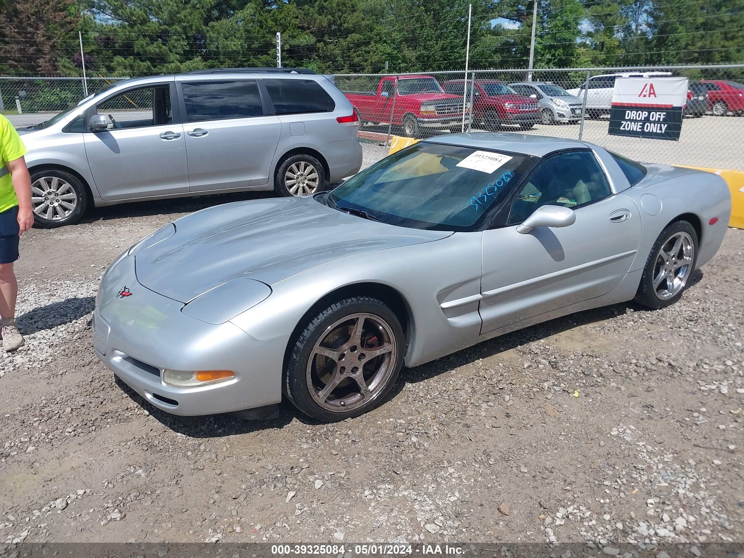 Photo 1 VIN: 1G1YY22G4X5113456 - CHEVROLET CORVETTE 