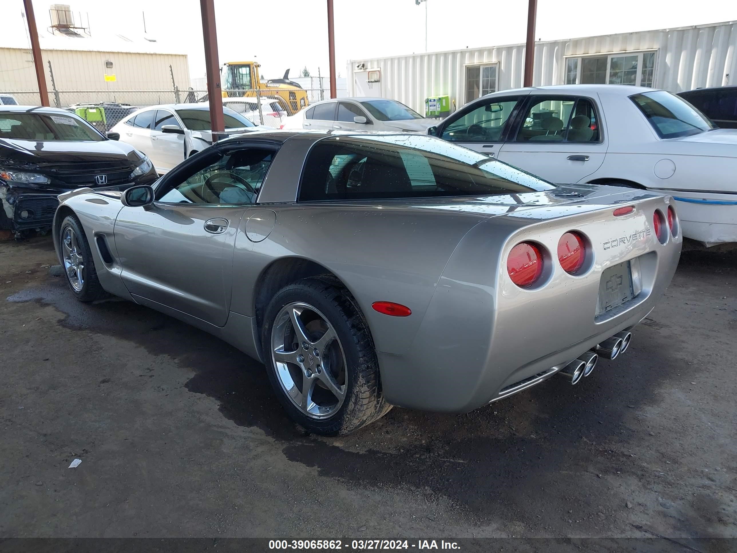 Photo 2 VIN: 1G1YY22G815101768 - CHEVROLET CORVETTE 