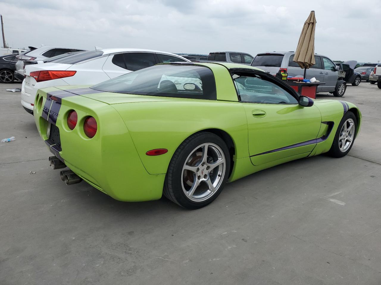 Photo 2 VIN: 1G1YY22G8Y5132352 - CHEVROLET CORVETTE 