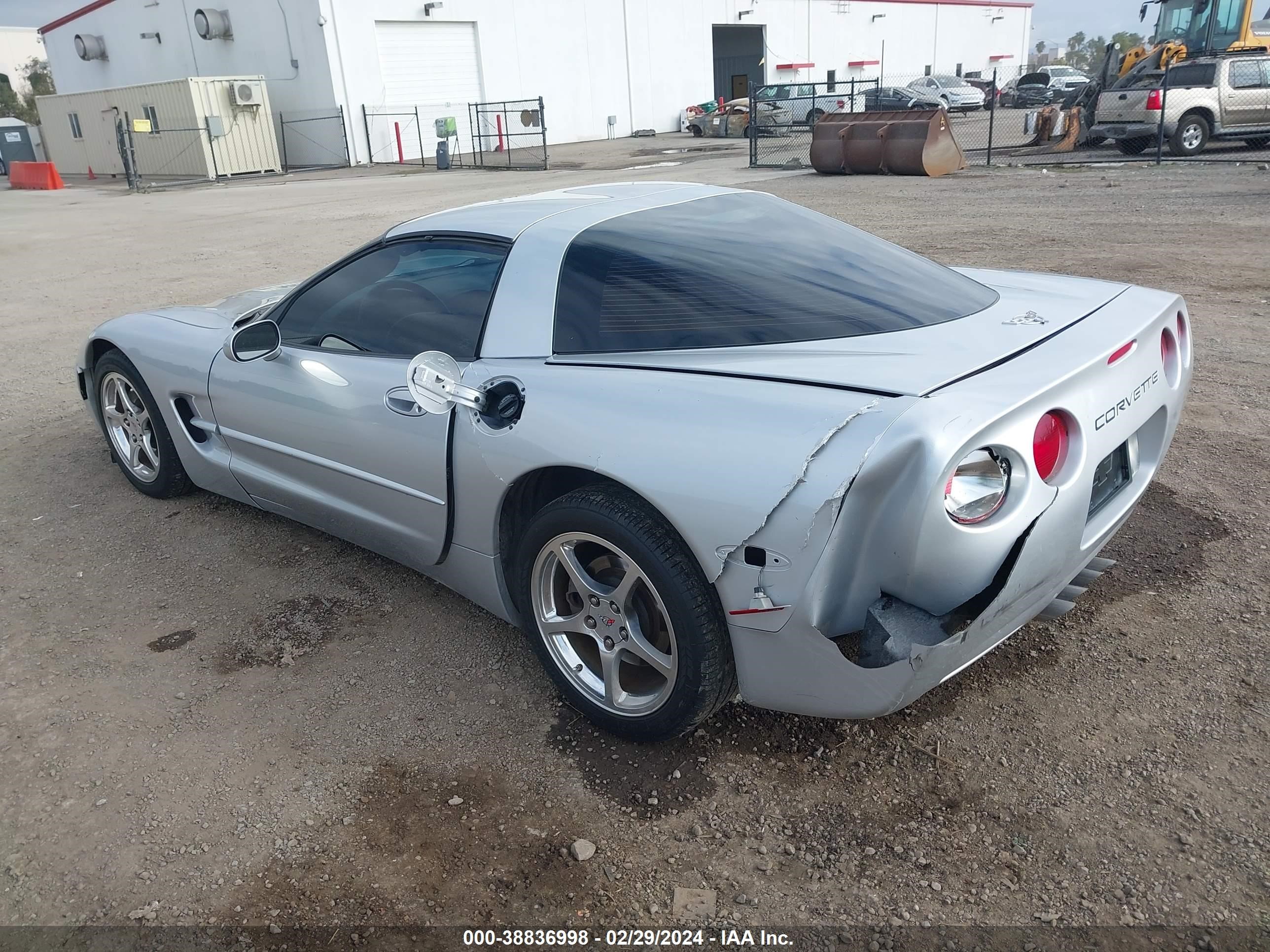 Photo 2 VIN: 1G1YY22G935102690 - CHEVROLET CORVETTE 