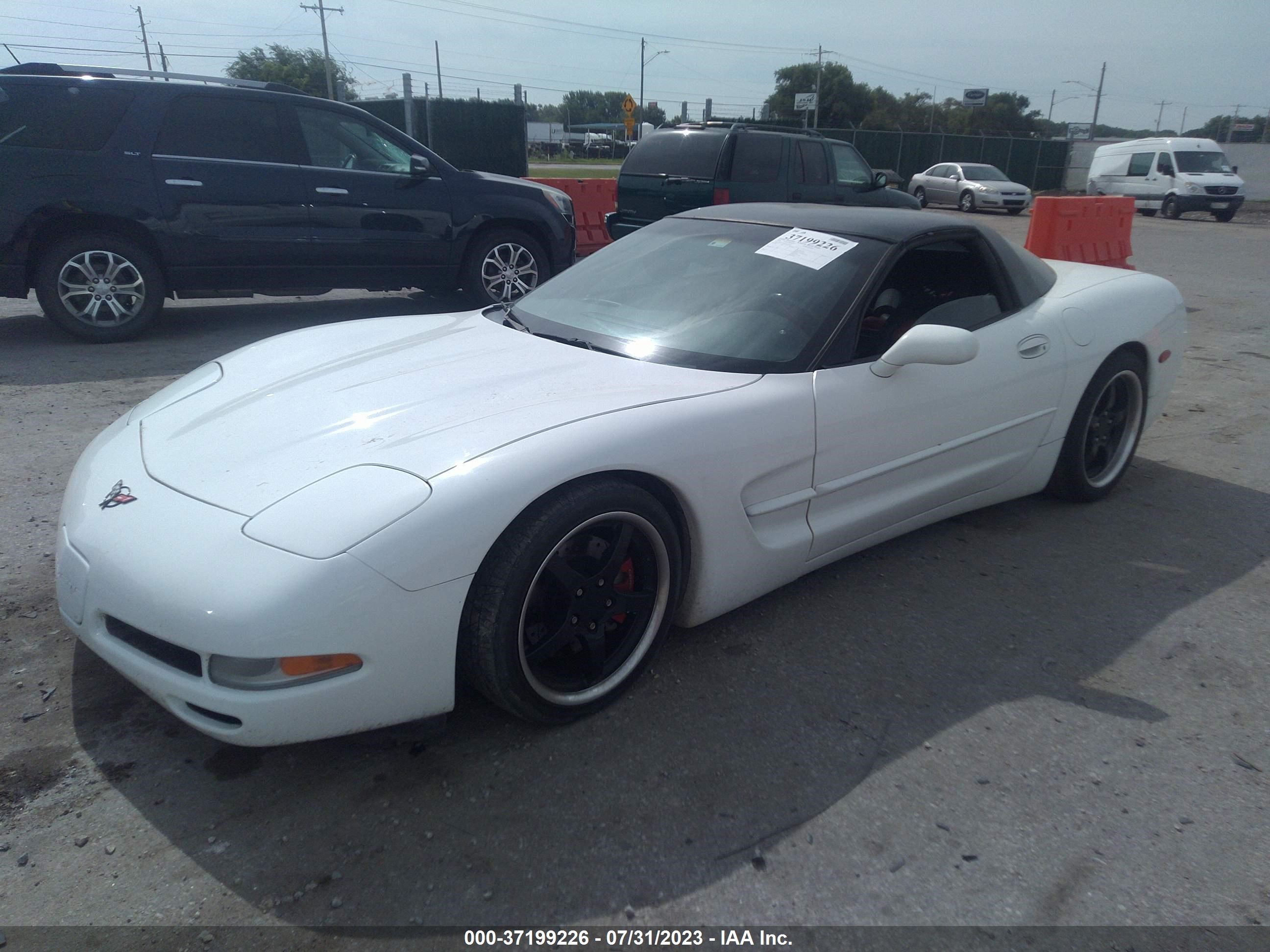 Photo 1 VIN: 1G1YY22GX45126417 - CHEVROLET CORVETTE 