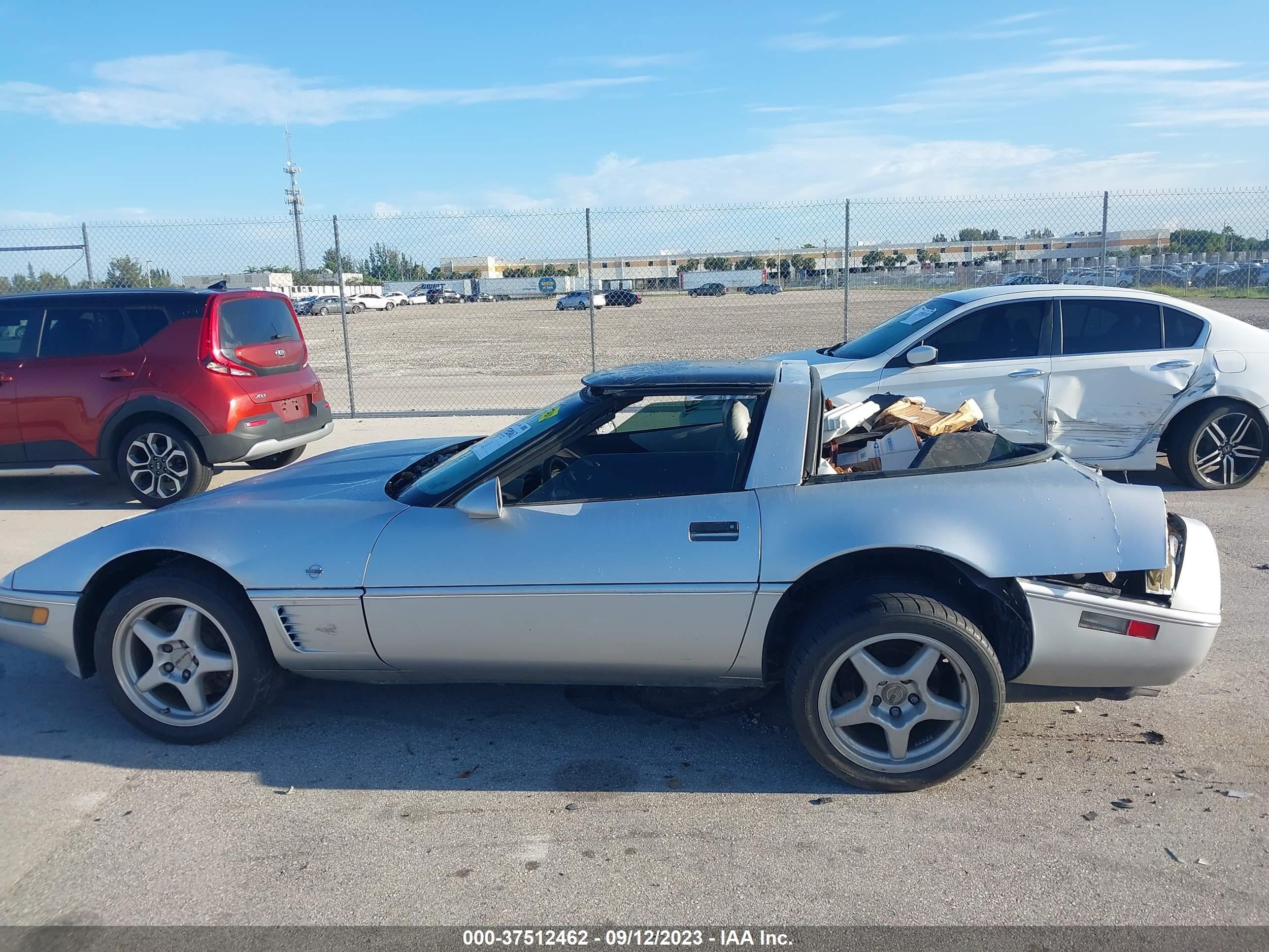 Photo 13 VIN: 1G1YY22P7T5108164 - CHEVROLET CORVETTE 