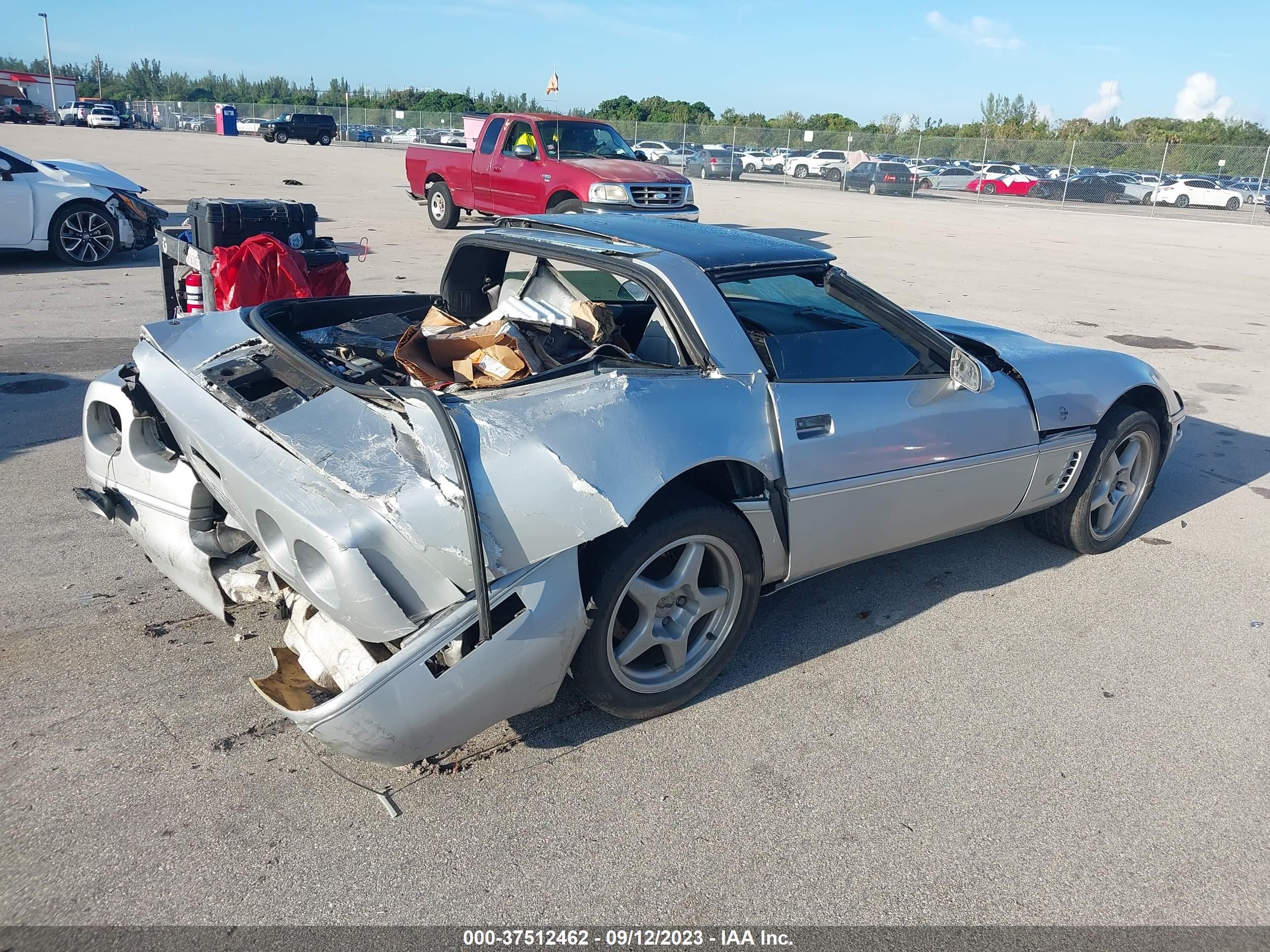 Photo 3 VIN: 1G1YY22P7T5108164 - CHEVROLET CORVETTE 