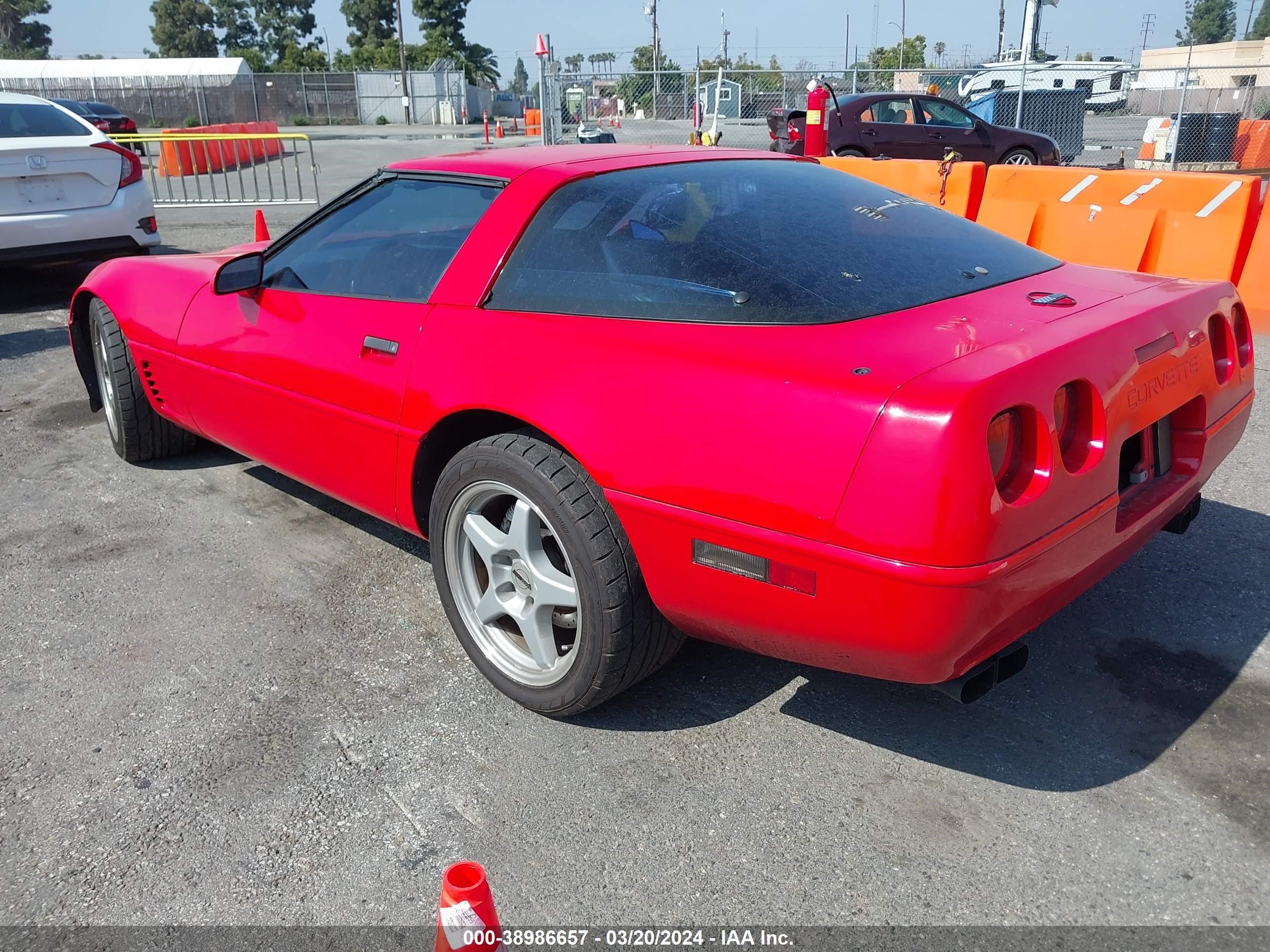 Photo 2 VIN: 1G1YY22PXS5110215 - CHEVROLET CORVETTE 