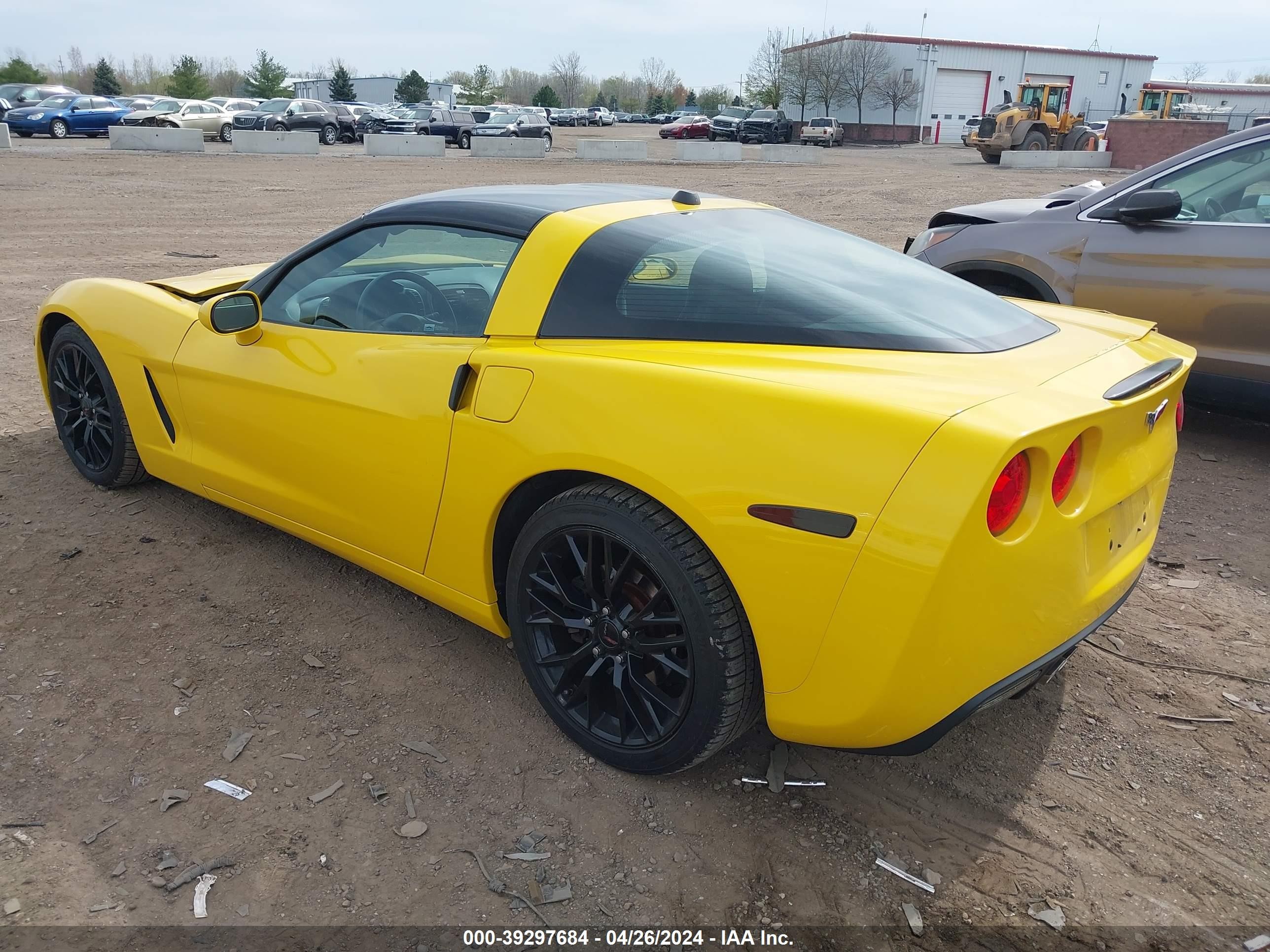 Photo 2 VIN: 1G1YY24U355135240 - CHEVROLET CORVETTE 