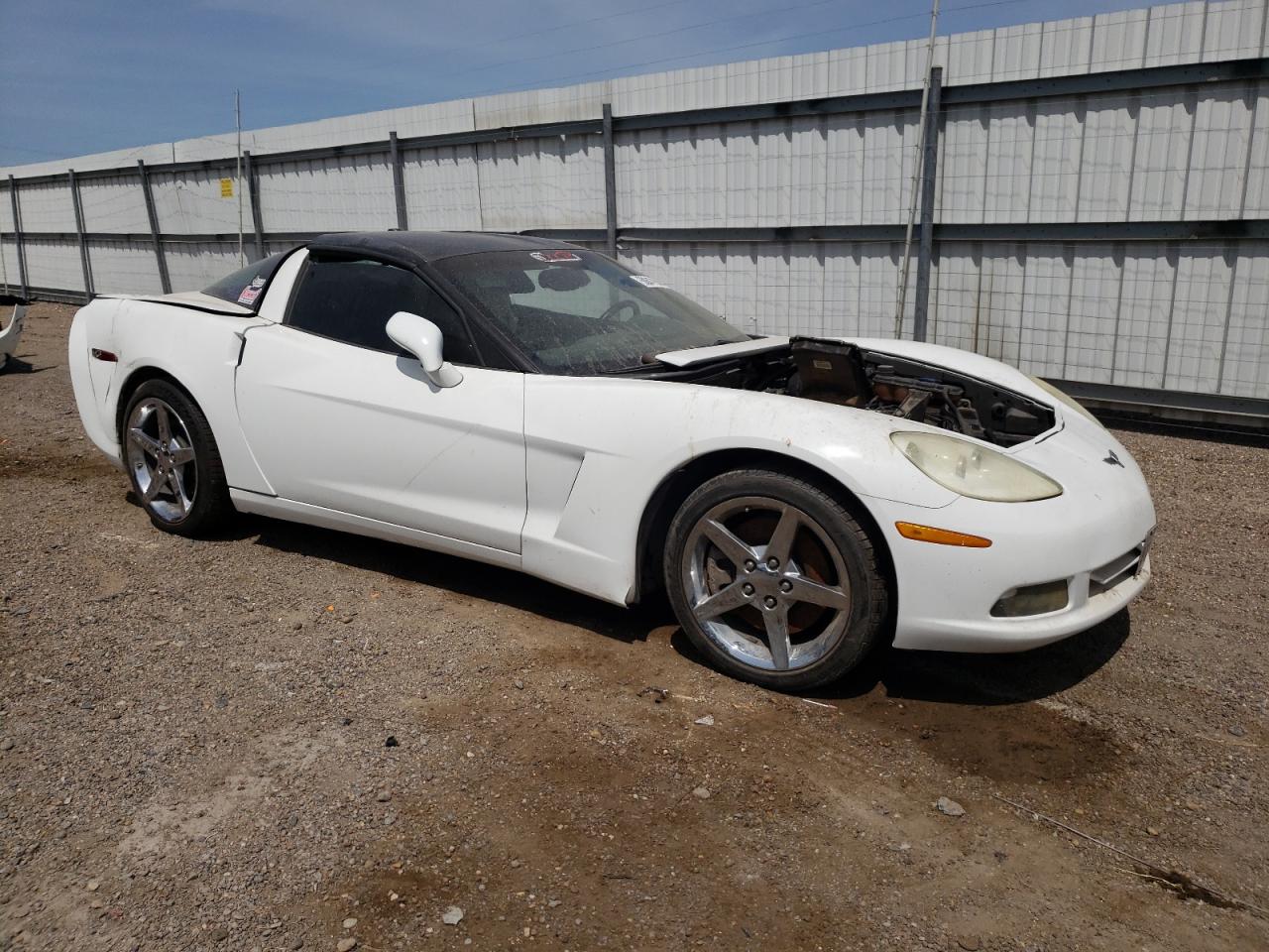 Photo 3 VIN: 1G1YY24U555111313 - CHEVROLET CORVETTE 