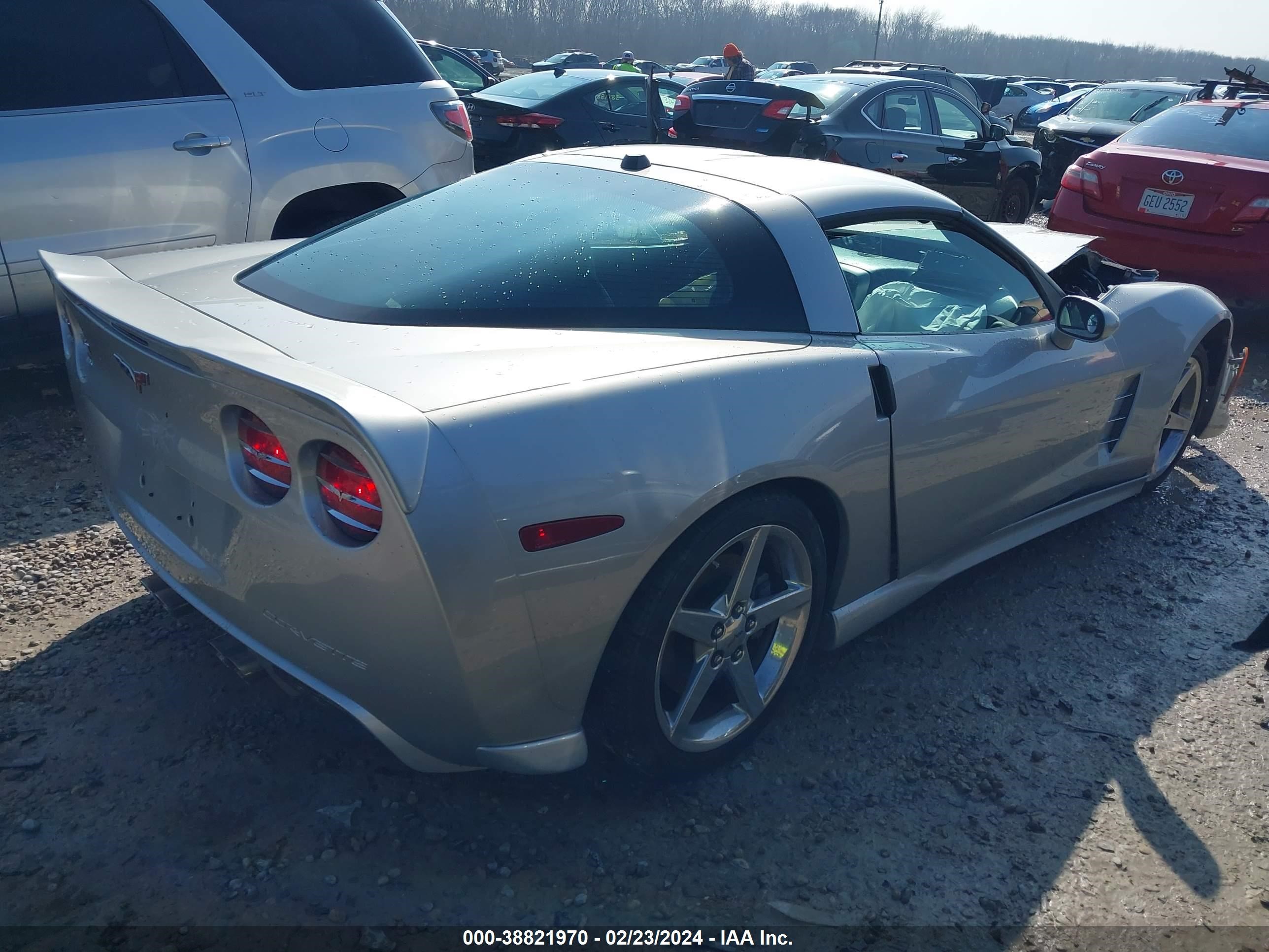 Photo 3 VIN: 1G1YY24U555113949 - CHEVROLET CORVETTE 