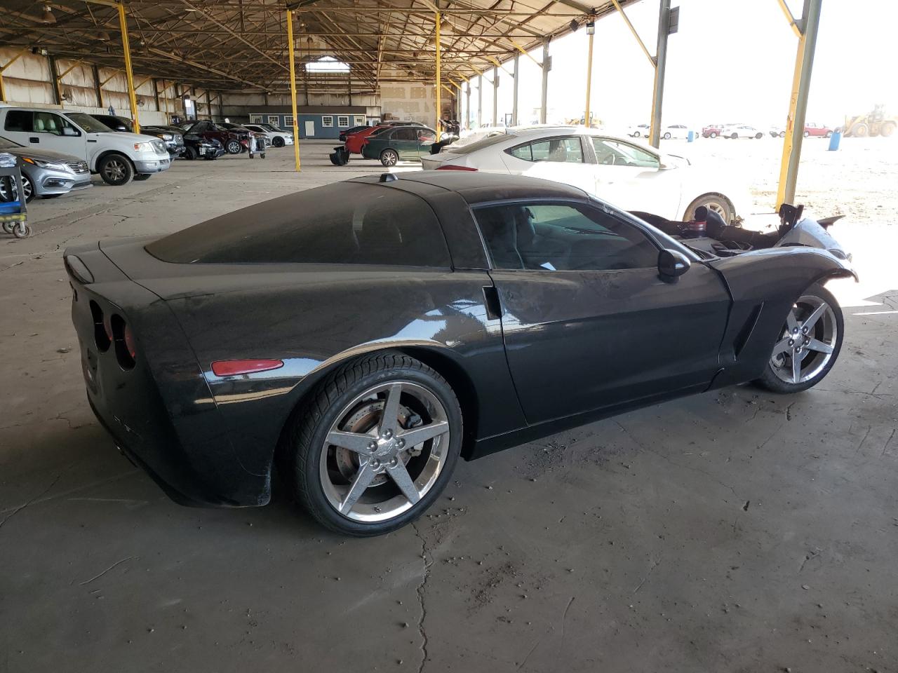 Photo 2 VIN: 1G1YY24U655104578 - CHEVROLET CORVETTE 