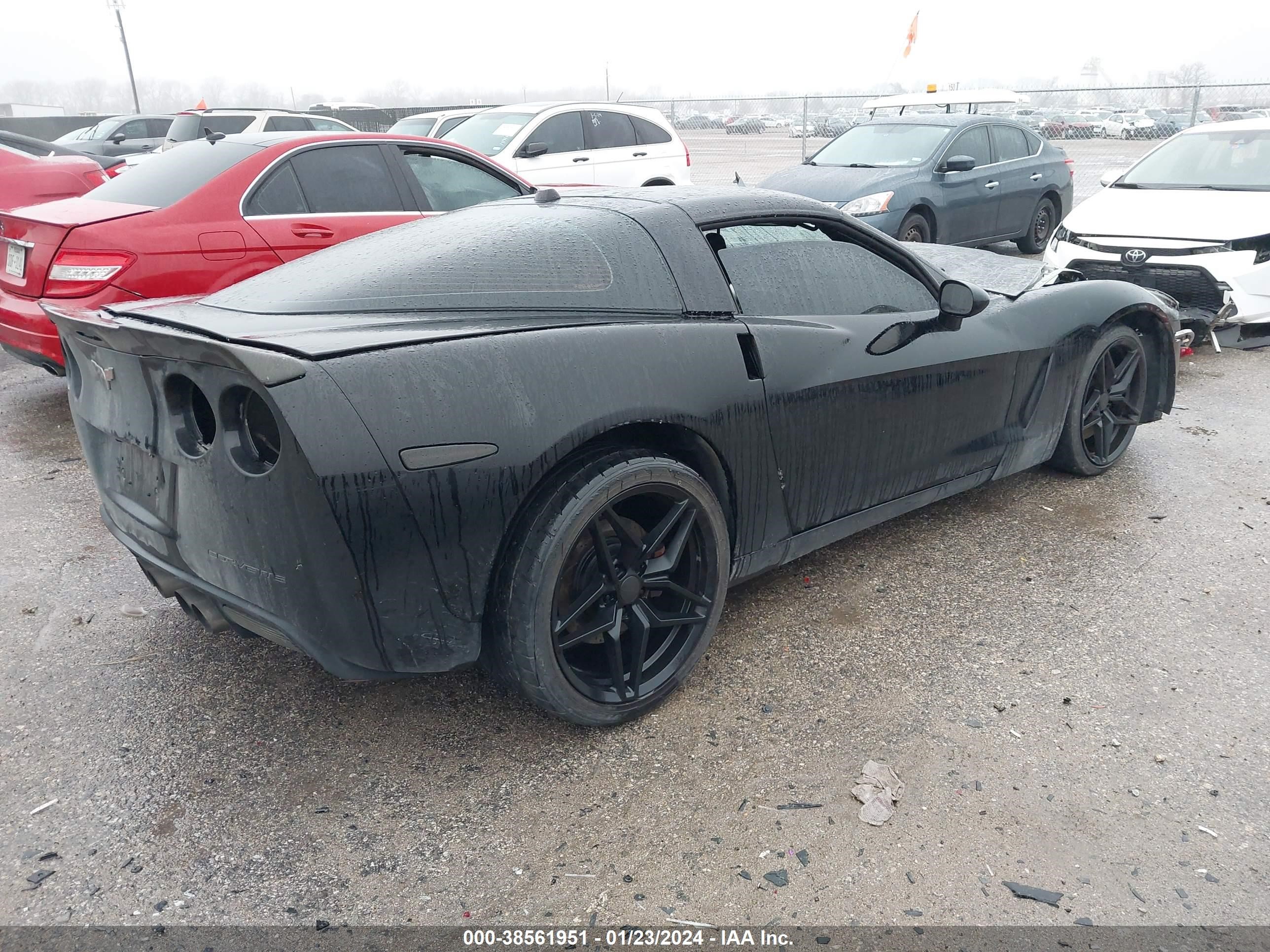 Photo 3 VIN: 1G1YY24UX55107855 - CHEVROLET CORVETTE 