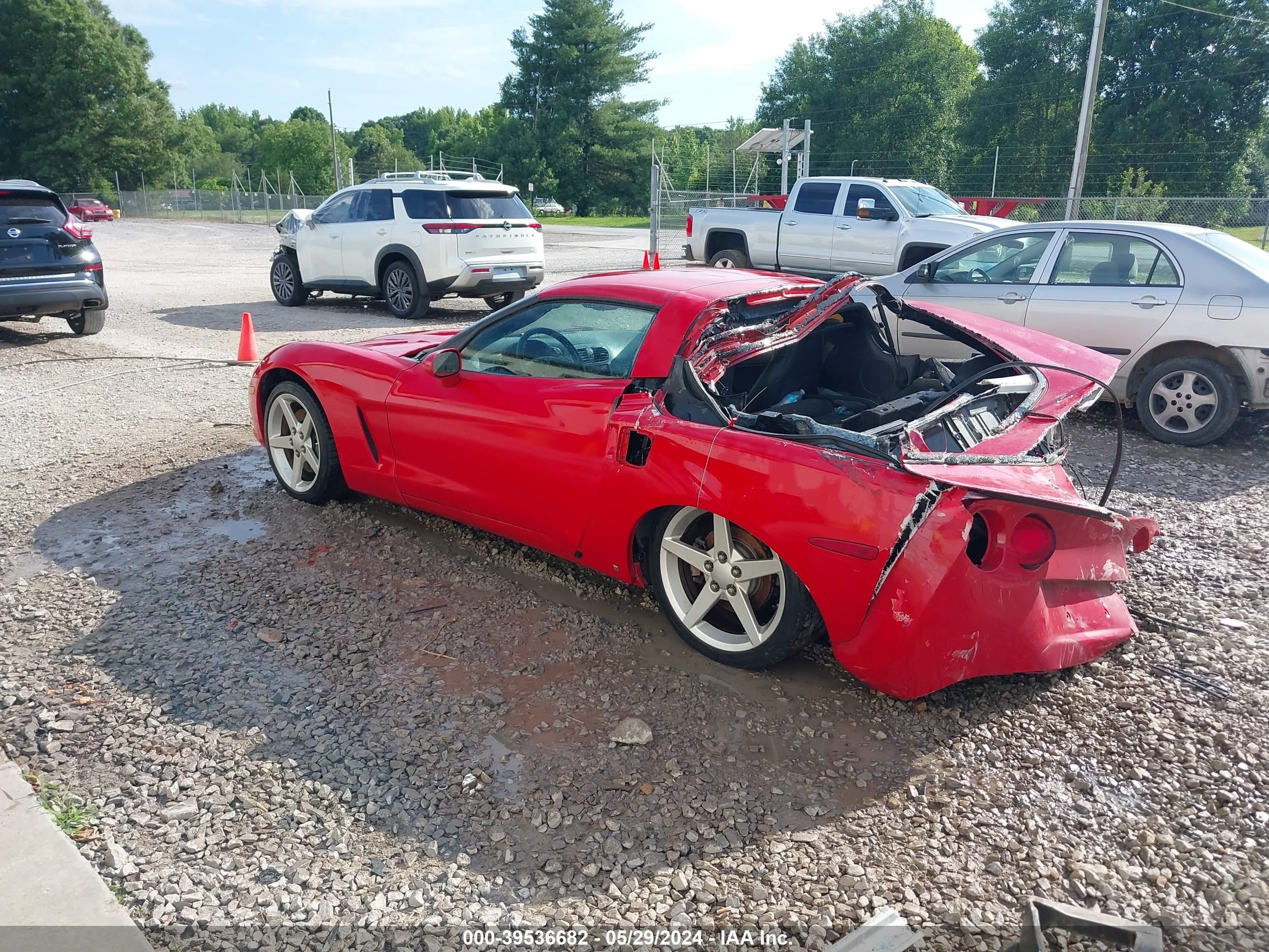 Photo 2 VIN: 1G1YY25UX75137942 - CHEVROLET CORVETTE 