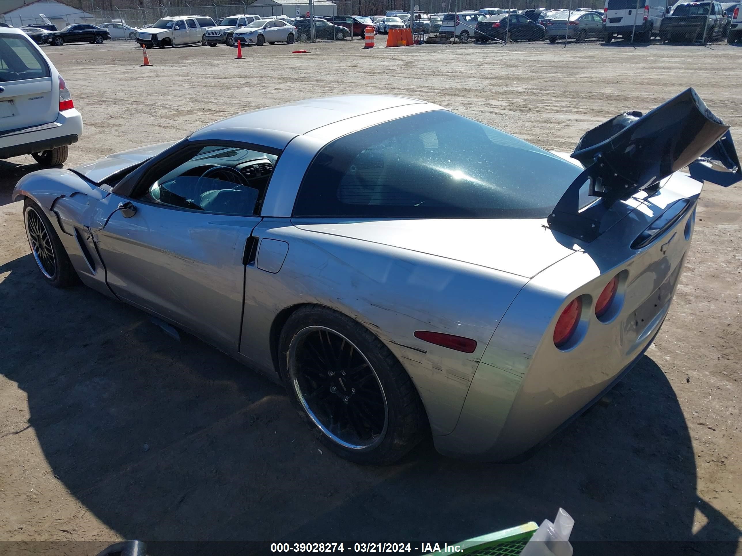 Photo 2 VIN: 1G1YY26U265122428 - CHEVROLET CORVETTE 