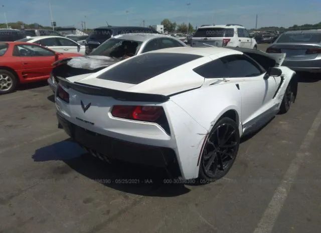 Photo 3 VIN: 1G1YY2D79J5106233 - CHEVROLET CORVETTE 