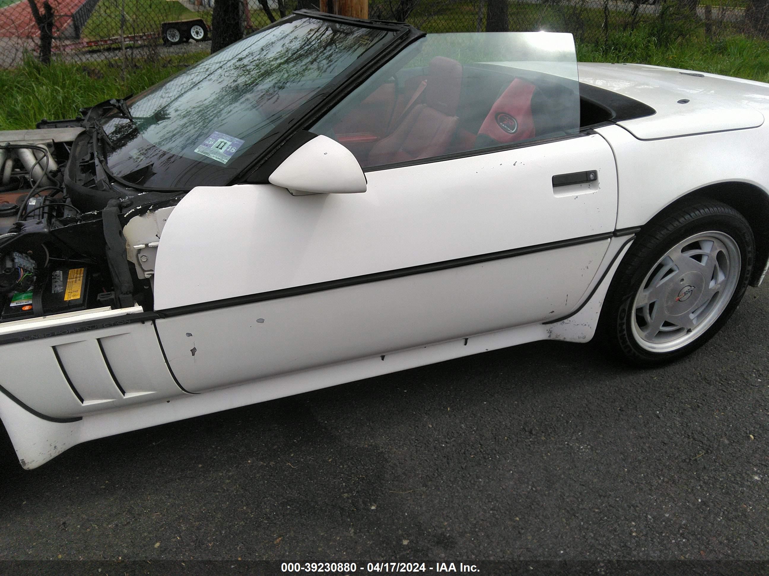 Photo 5 VIN: 1G1YY3182J5106254 - CHEVROLET CORVETTE 