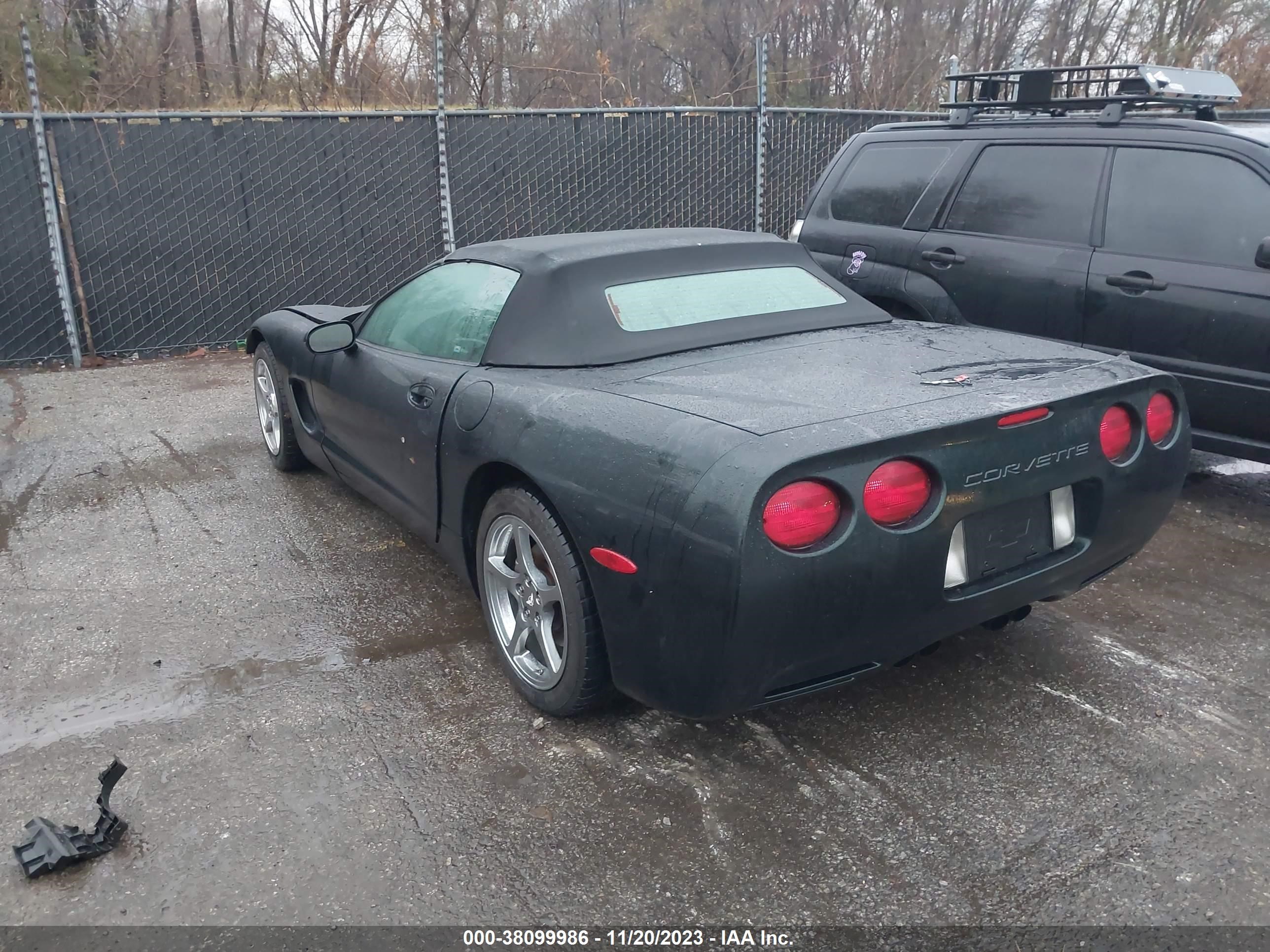 Photo 2 VIN: 1G1YY32G6Y5107665 - CHEVROLET CORVETTE 