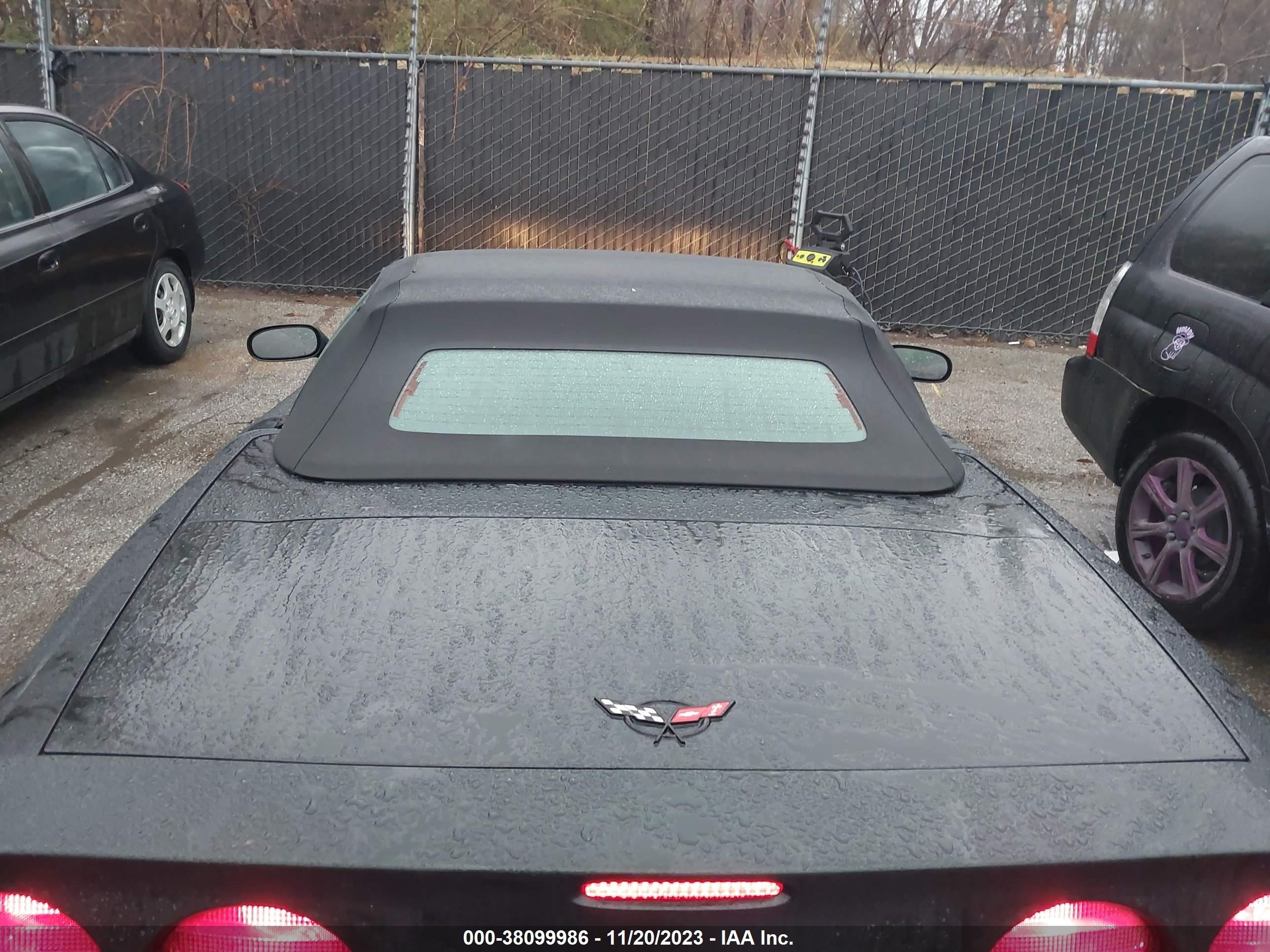 Photo 7 VIN: 1G1YY32G6Y5107665 - CHEVROLET CORVETTE 