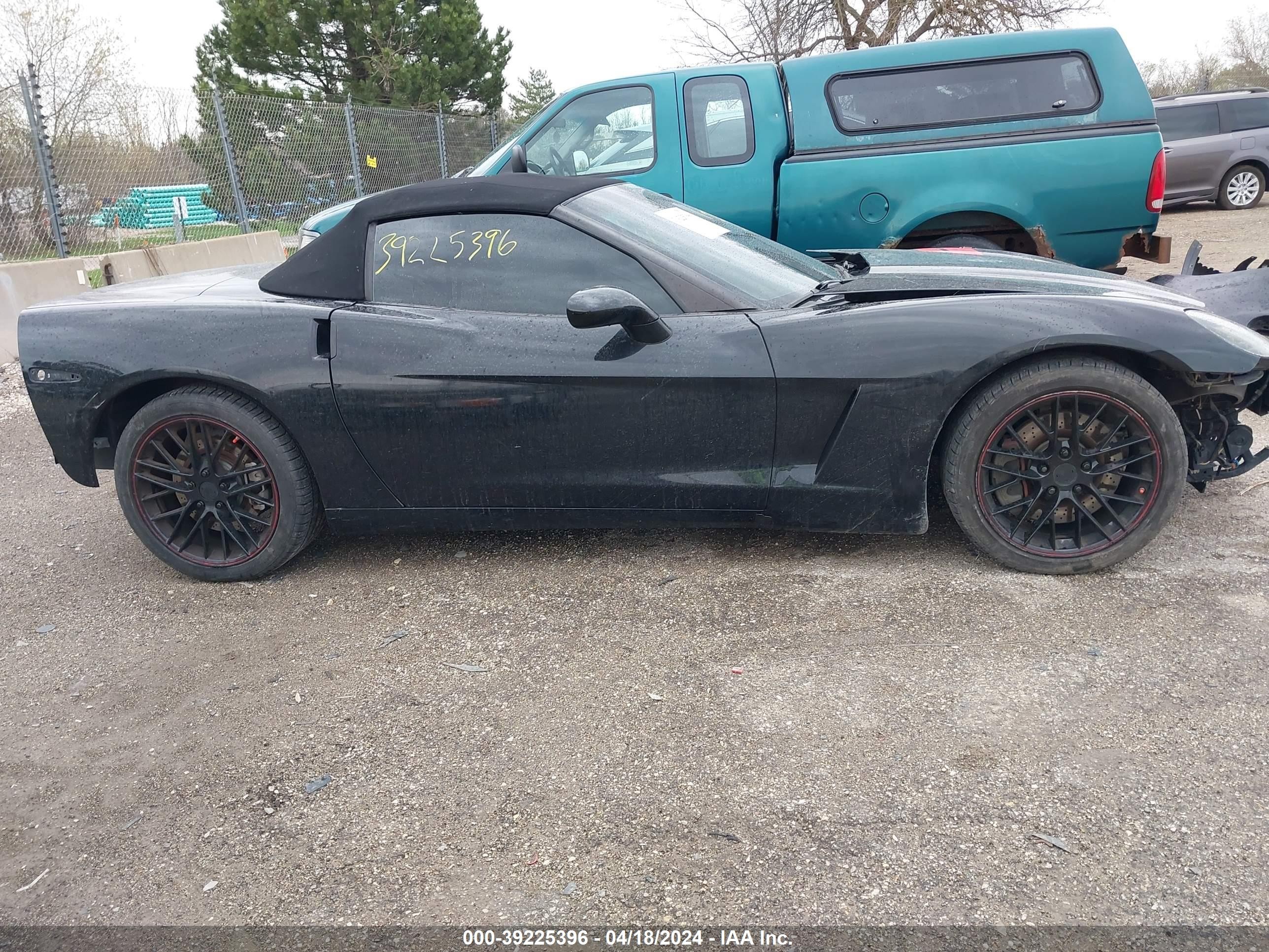 Photo 12 VIN: 1G1YY34UX55117064 - CHEVROLET CORVETTE 