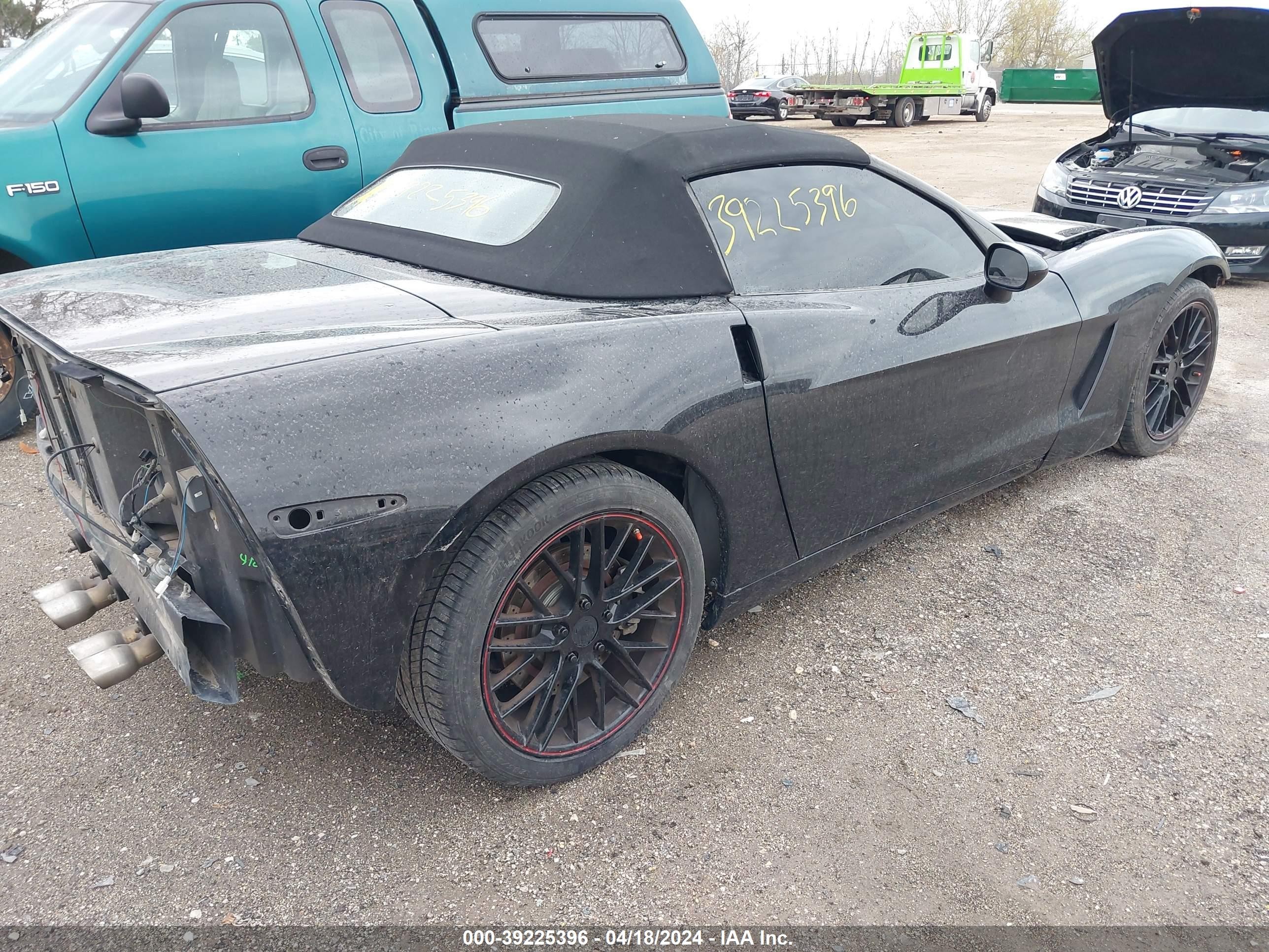 Photo 3 VIN: 1G1YY34UX55117064 - CHEVROLET CORVETTE 