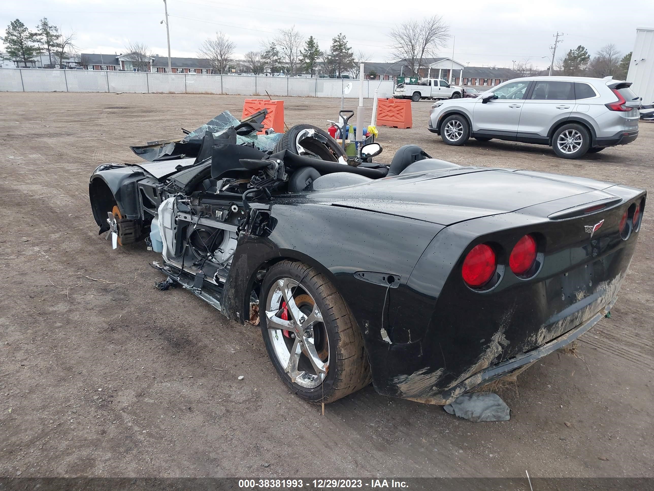 Photo 2 VIN: 1G1YY36U665105699 - CHEVROLET CORVETTE 