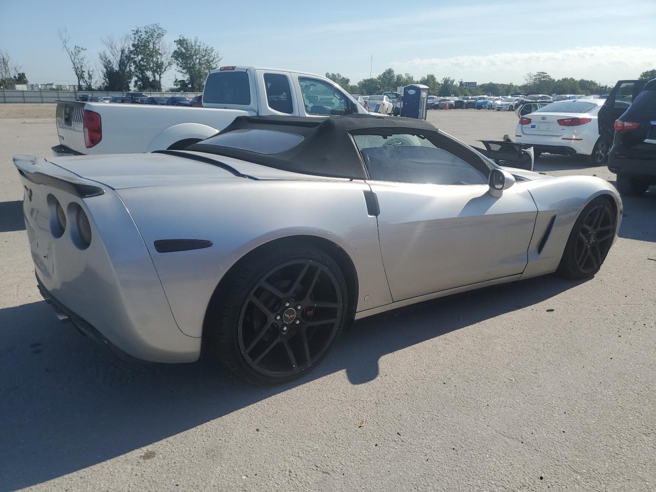 Photo 2 VIN: 1G1YY36U965106670 - CHEVROLET CORVETTE 