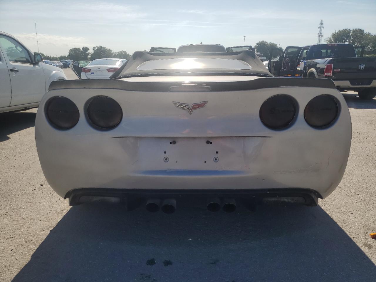 Photo 5 VIN: 1G1YY36U965106670 - CHEVROLET CORVETTE 