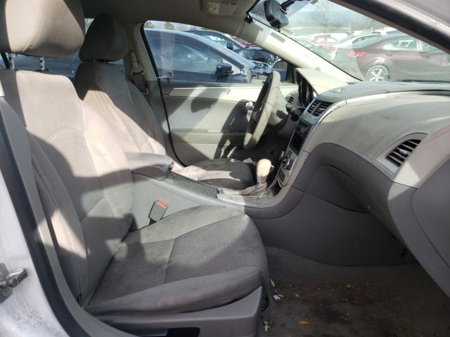 Photo 4 VIN: 1G1ZA5E03CF394906 - CHEVROLET MALIBU LS 