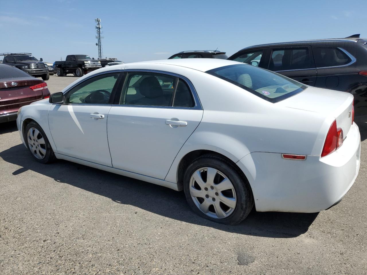 Photo 2 VIN: 1G1ZA5E14BF251048 - CHEVROLET MALIBU 