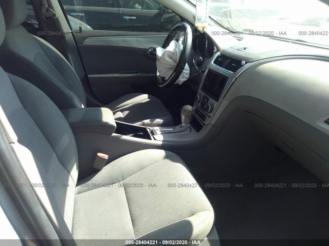 Photo 4 VIN: 1G1ZA5EU4BF156001 - CHEVROLET MALIBU 