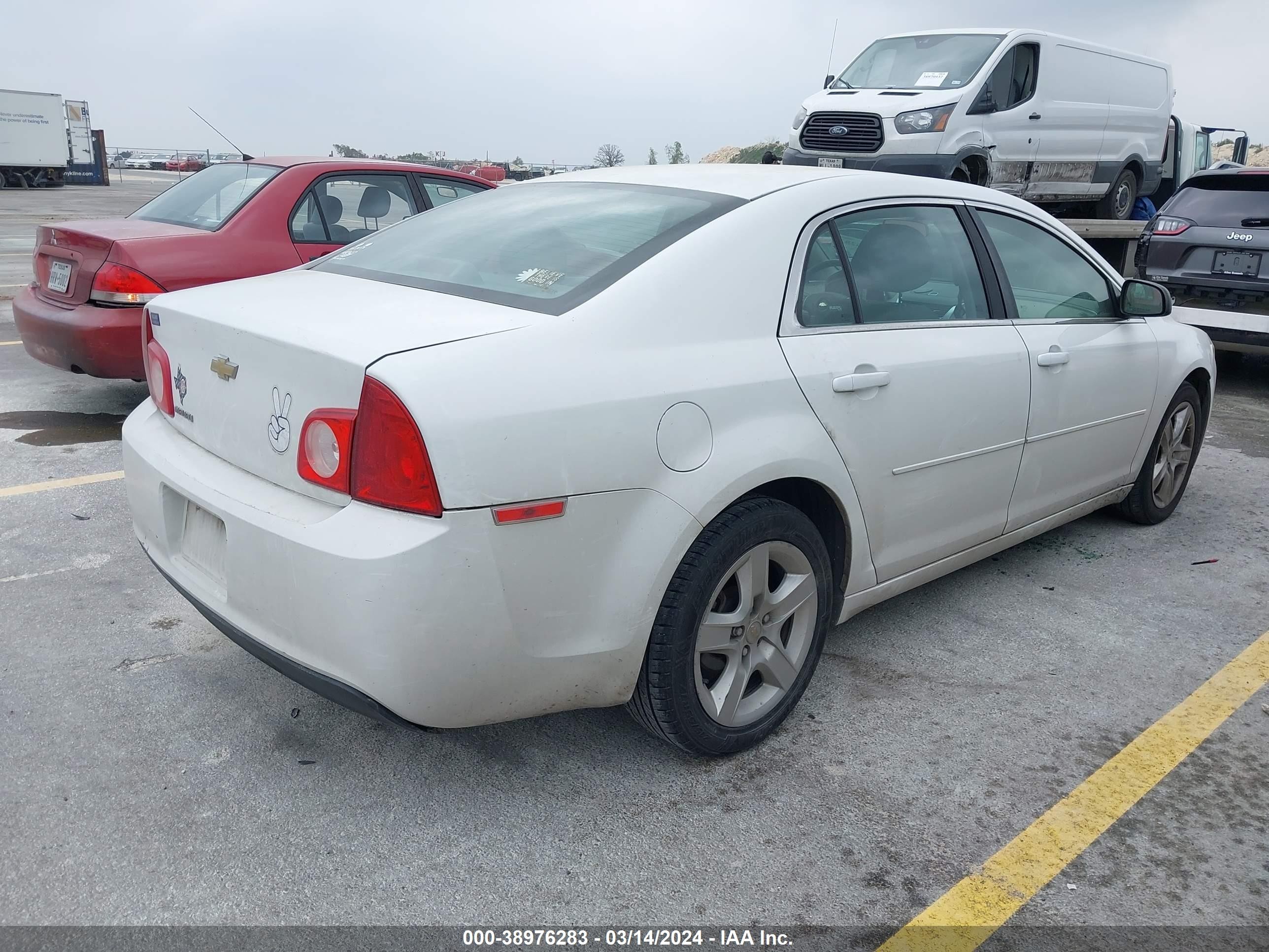 Photo 3 VIN: 1G1ZA5EU4CF390205 - CHEVROLET MALIBU 