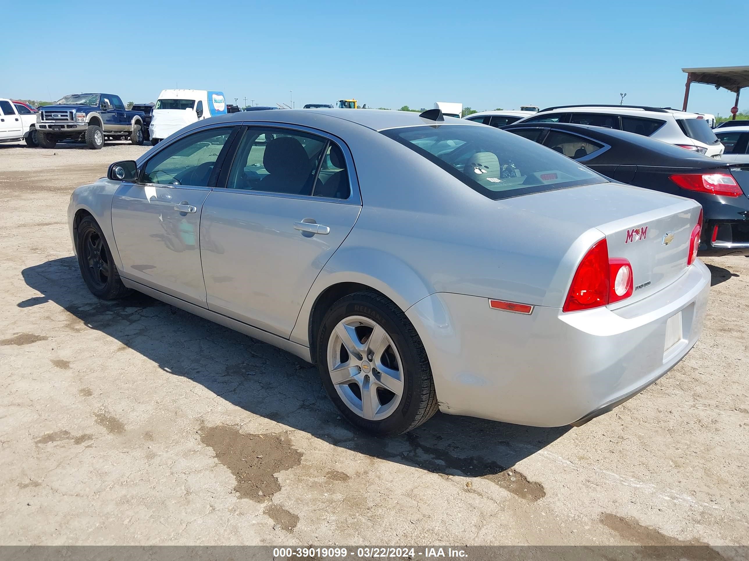 Photo 2 VIN: 1G1ZA5EUXCF372582 - CHEVROLET MALIBU 