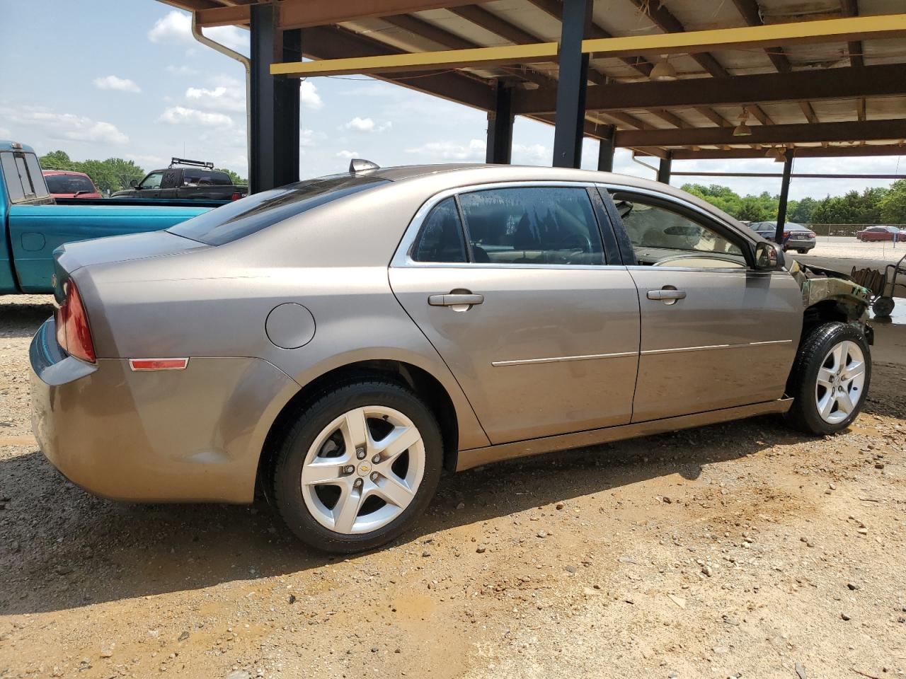 Photo 2 VIN: 1G1ZB5E00CF177469 - CHEVROLET MALIBU 