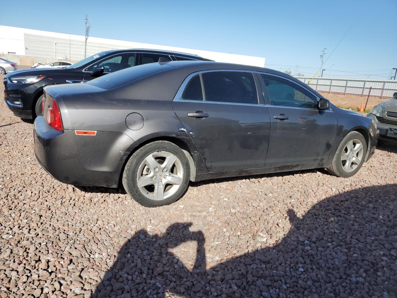 Photo 2 VIN: 1G1ZB5E01CF327413 - CHEVROLET MALIBU 