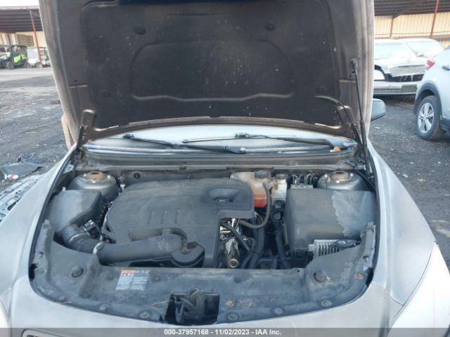 Photo 9 VIN: 1G1ZB5E01CF350500 - CHEVROLET MALIBU 