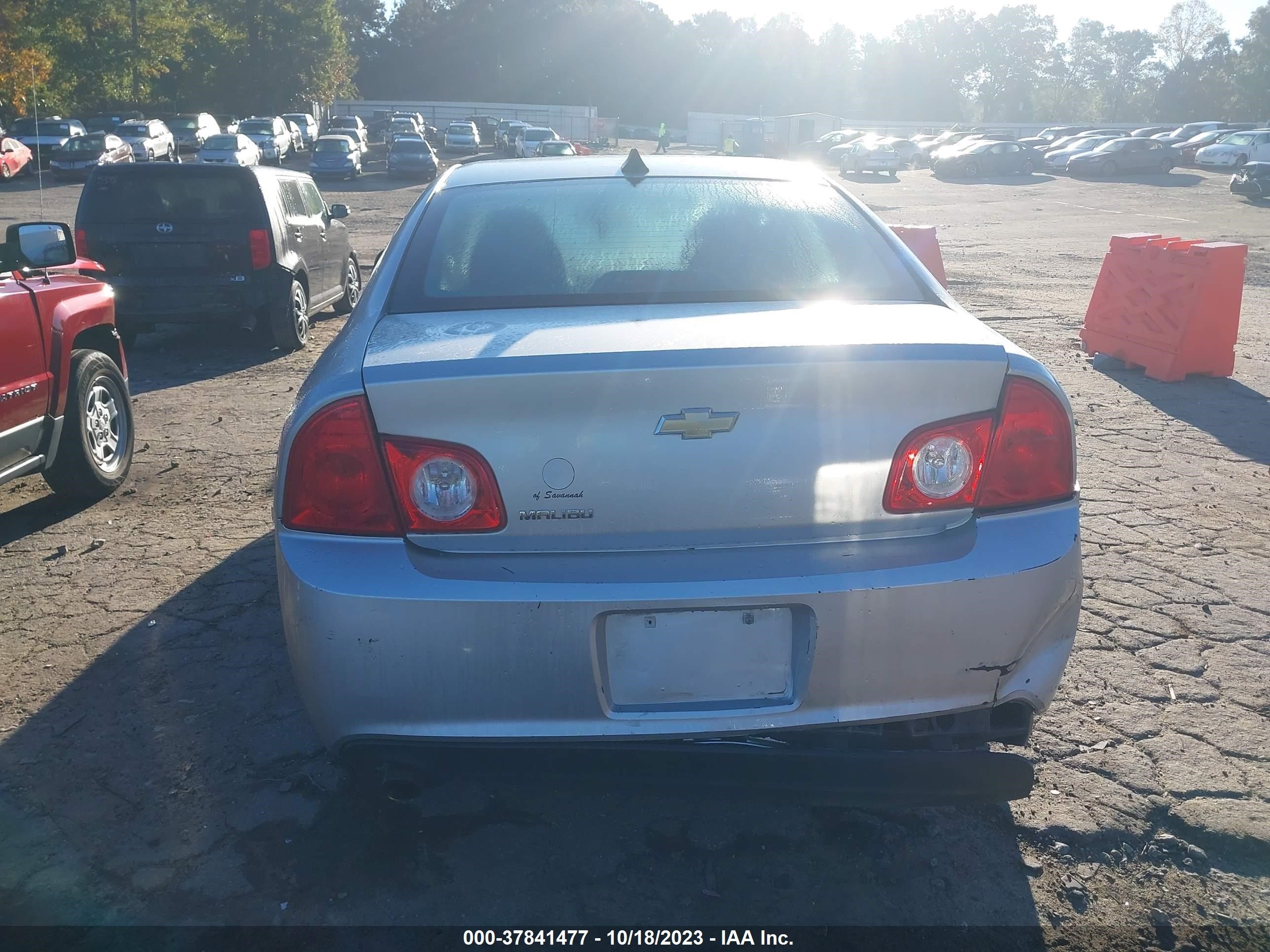 Photo 15 VIN: 1G1ZB5E03CF363409 - CHEVROLET MALIBU 