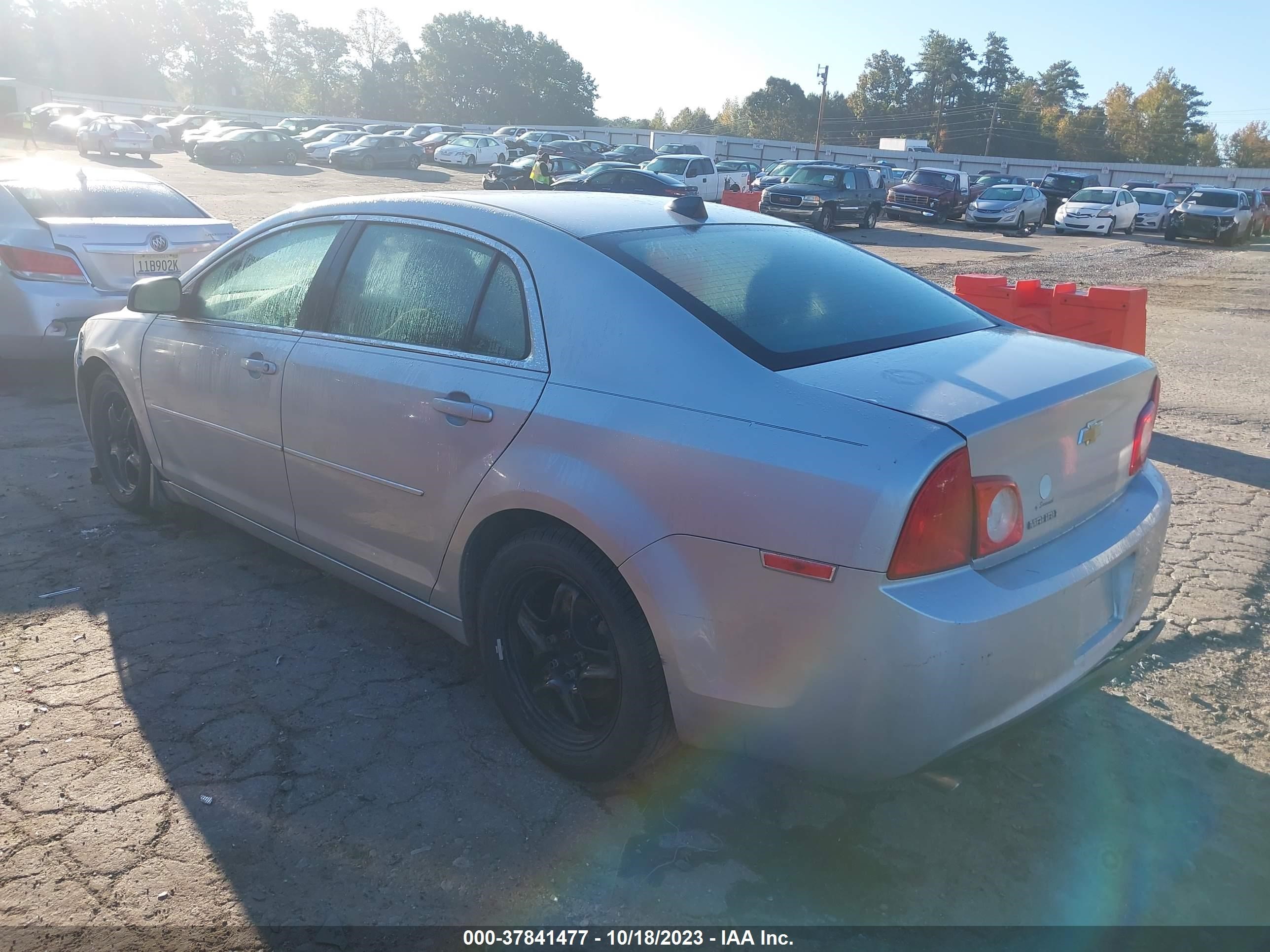 Photo 2 VIN: 1G1ZB5E03CF363409 - CHEVROLET MALIBU 