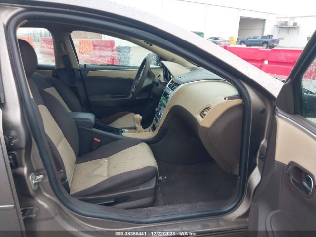 Photo 4 VIN: 1G1ZB5E04CF161209 - CHEVROLET MALIBU 