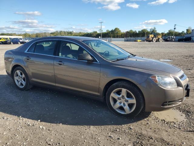 Photo 3 VIN: 1G1ZB5E04CF328975 - CHEVROLET MALIBU LS 