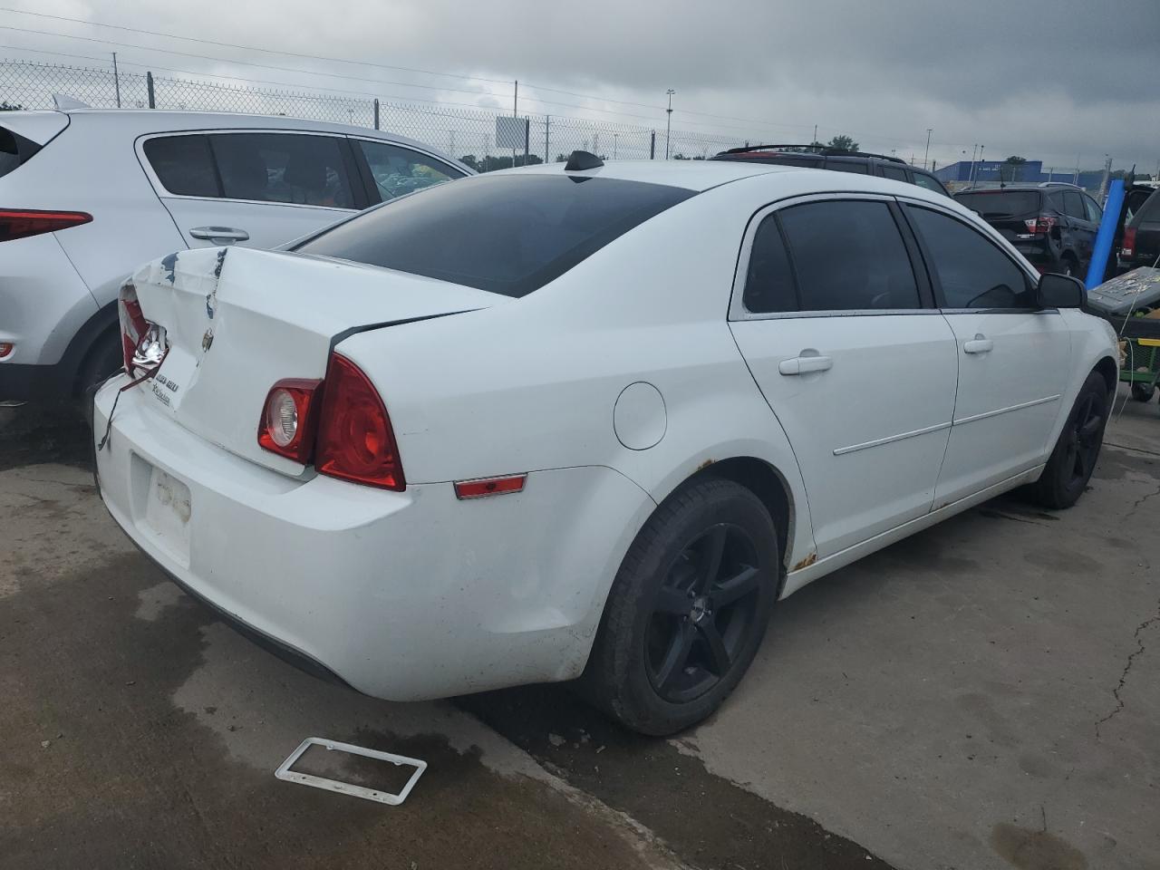 Photo 2 VIN: 1G1ZB5E06CF226173 - CHEVROLET MALIBU 