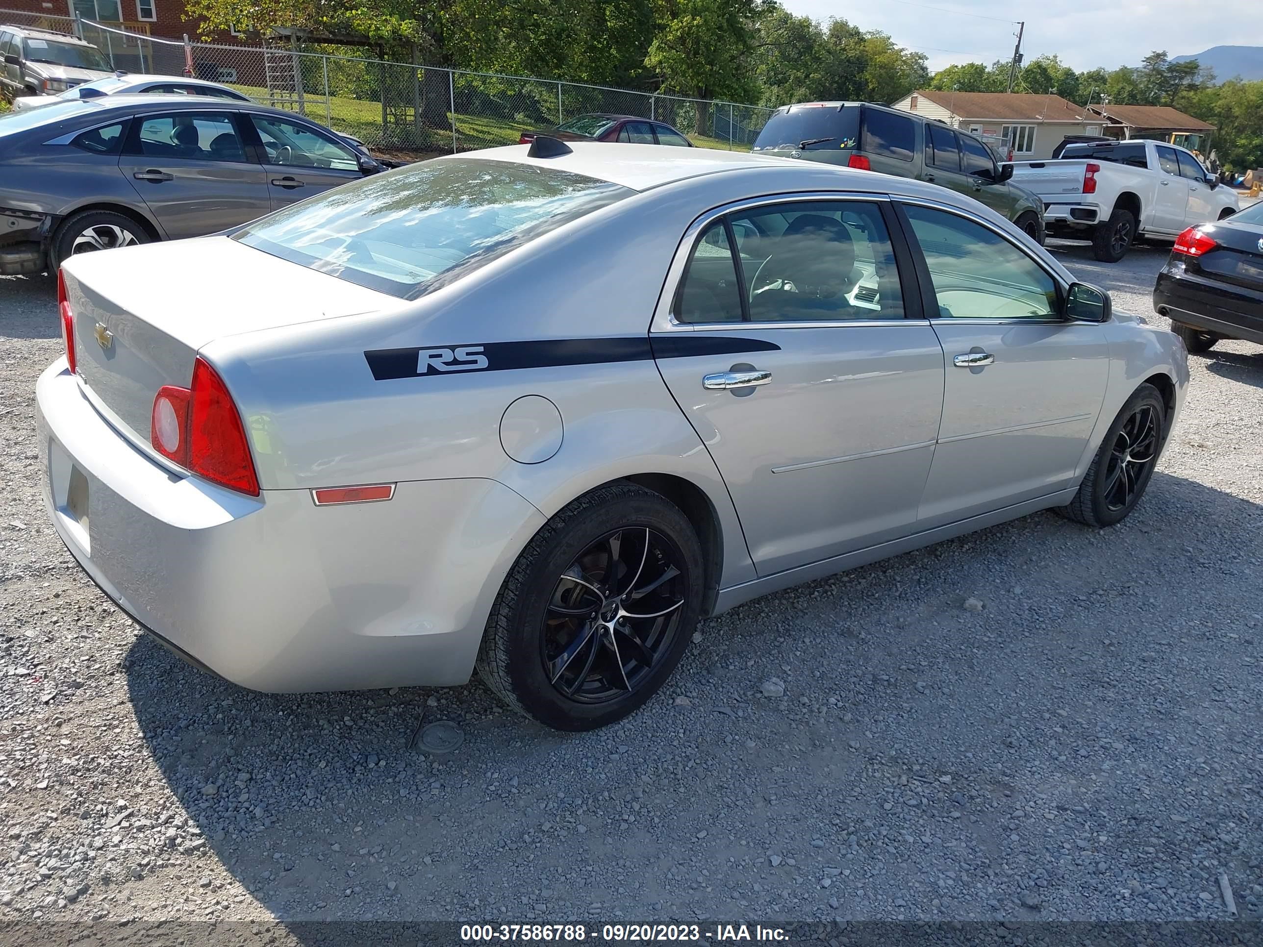 Photo 3 VIN: 1G1ZB5E07CF153430 - CHEVROLET MALIBU 