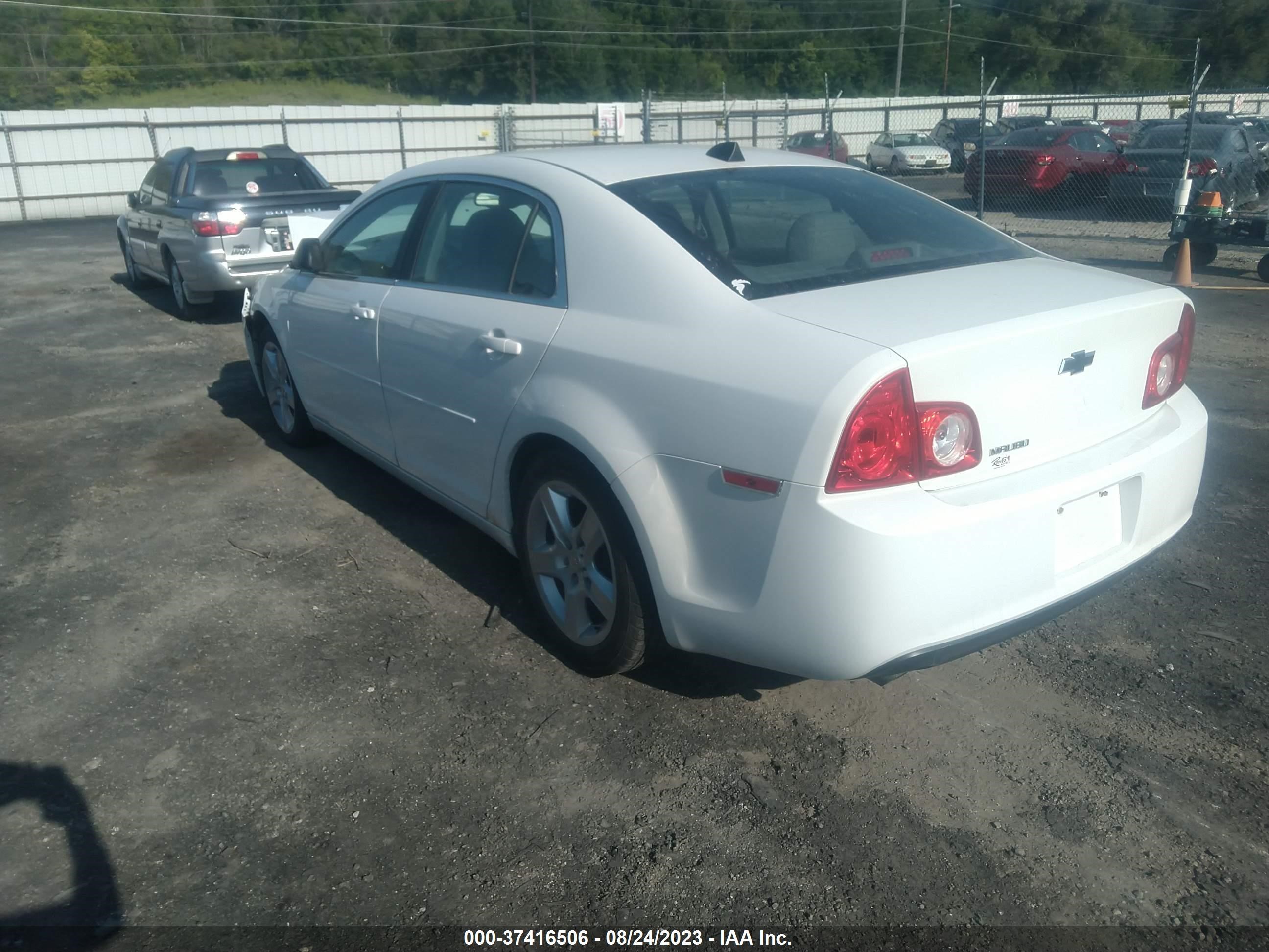 Photo 2 VIN: 1G1ZB5E08CF106004 - CHEVROLET MALIBU 