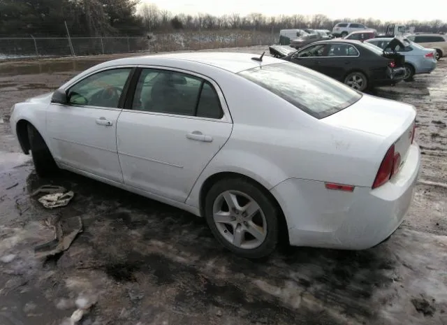 Photo 2 VIN: 1G1ZB5E10BF316121 - CHEVROLET MALIBU 