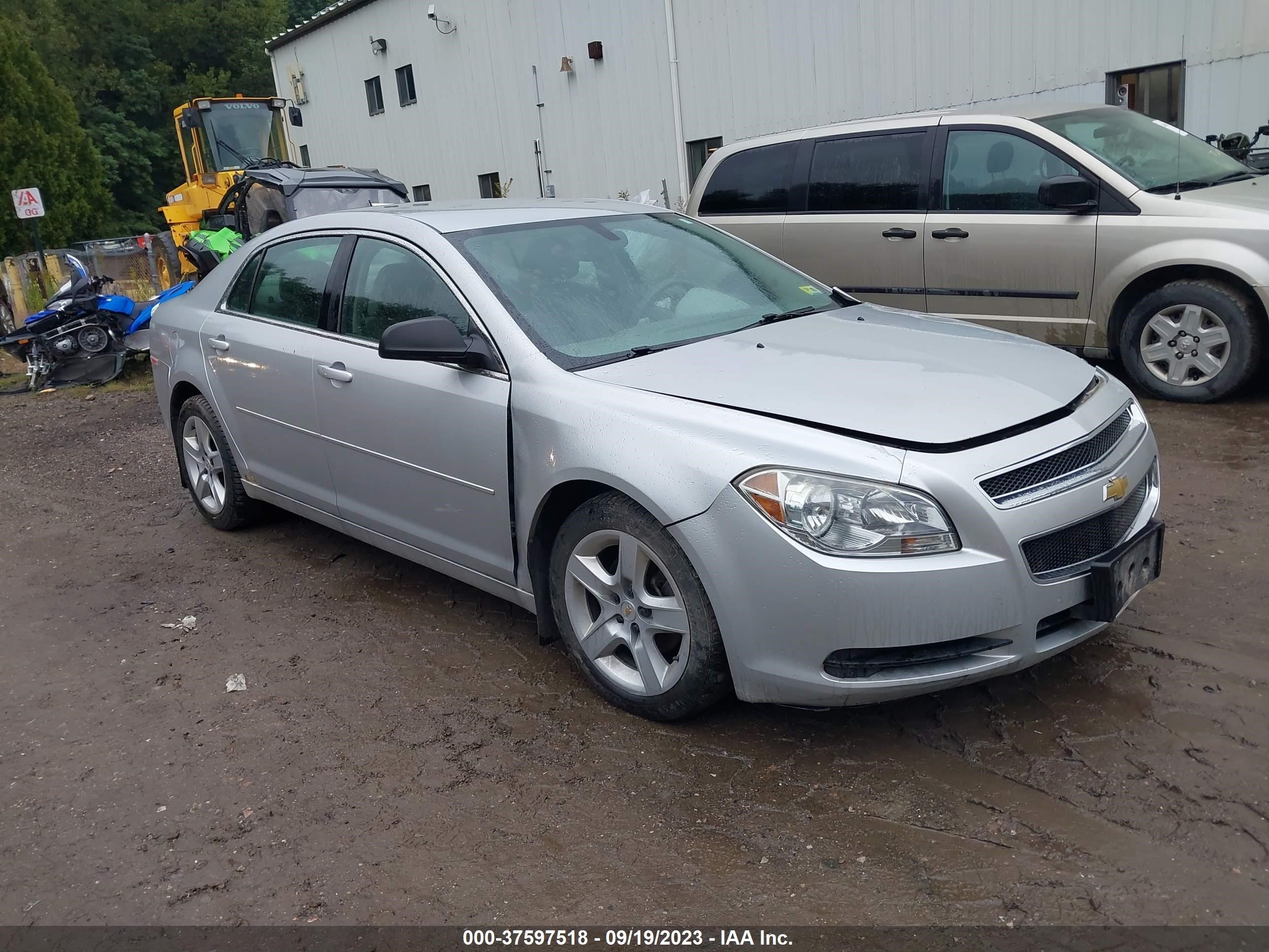 Photo 0 VIN: 1G1ZB5E11BF296025 - CHEVROLET MALIBU 