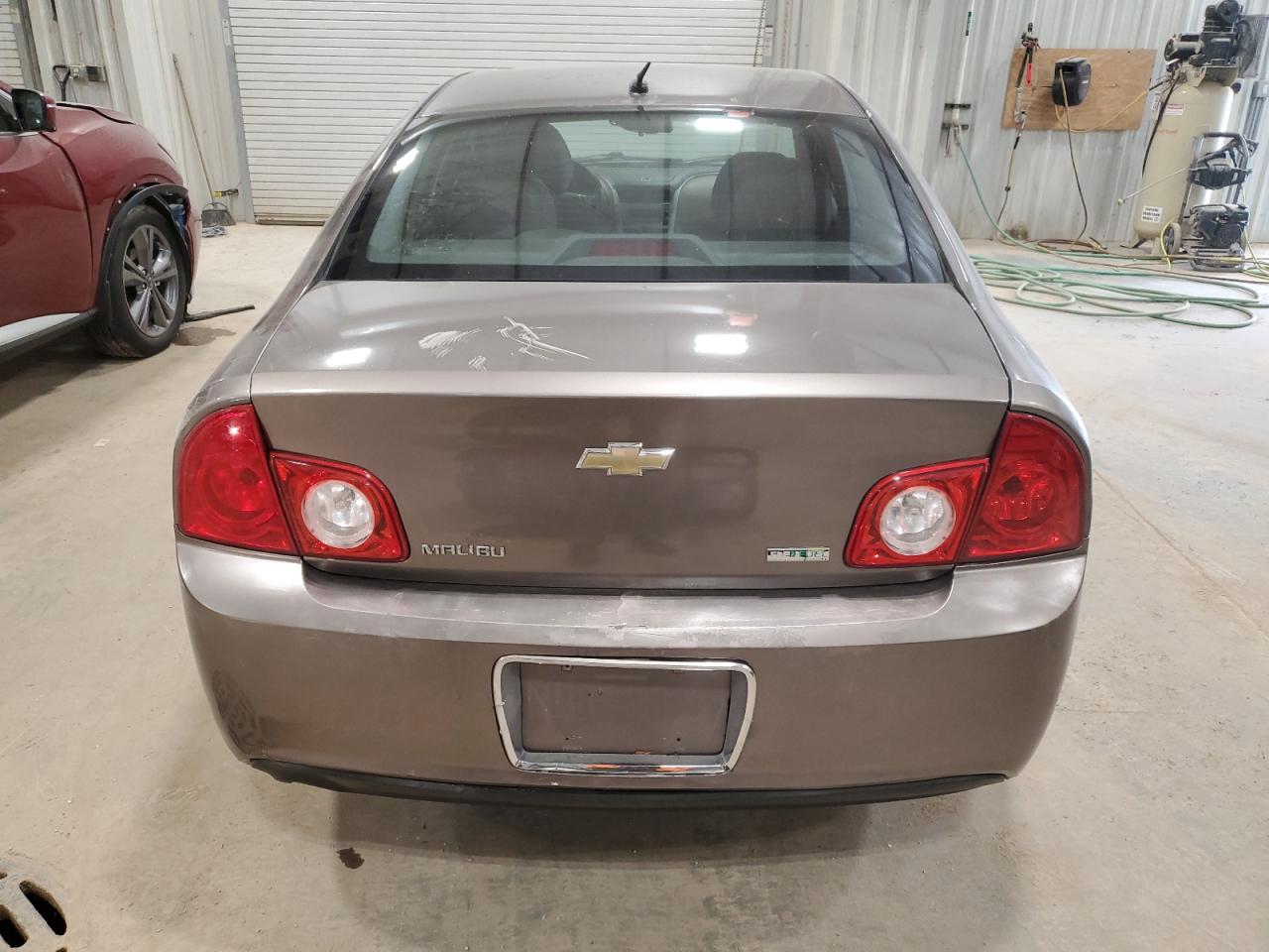 Photo 5 VIN: 1G1ZB5E17BF171112 - CHEVROLET MALIBU 