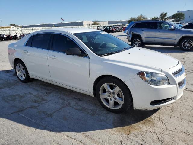 Photo 3 VIN: 1G1ZB5E19BF120260 - CHEVROLET MALIBU 