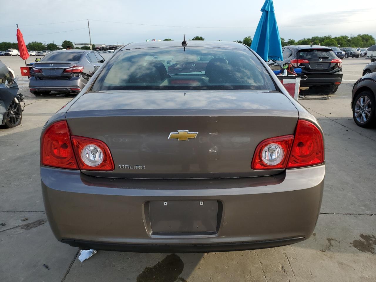 Photo 5 VIN: 1G1ZB5E1XBF188681 - CHEVROLET MALIBU 